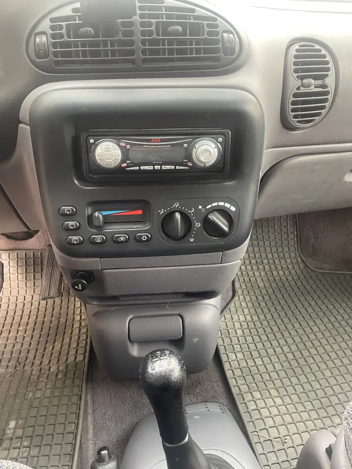 Chrysler Grand Voyager 2.4 SE, foto 12