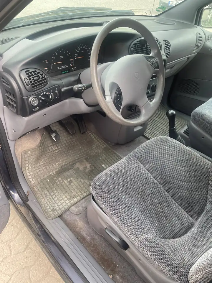 Chrysler Grand Voyager 2.4 SE, foto 6