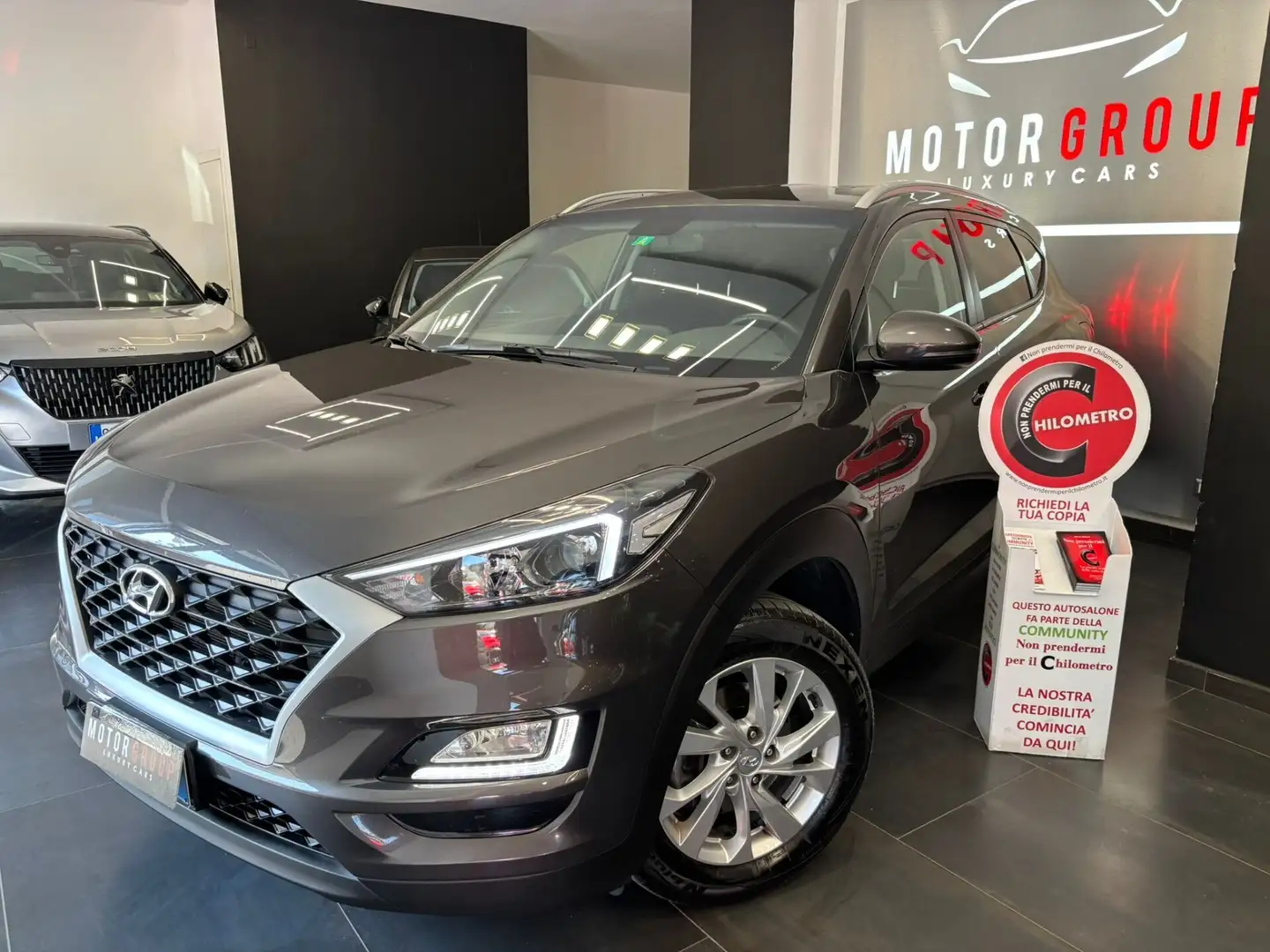 Hyundai TUCSON 1.6 CRDi Exellence 116CV Grijs - 1