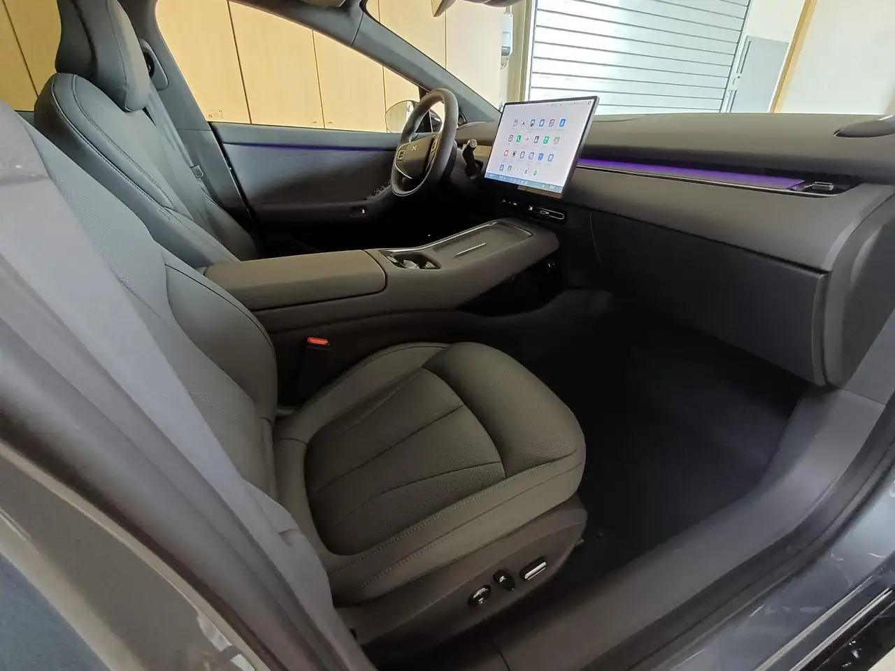 XPENG G9