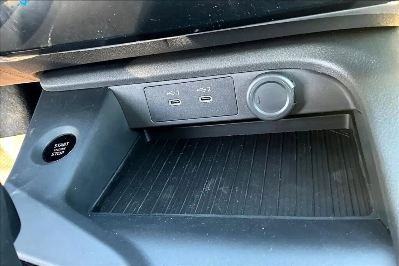 Nissan Sentra снимка Nissan Sentra