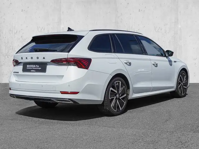 Skoda Octavia view 4