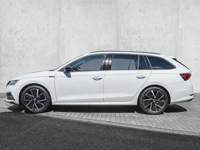 Skoda Octavia view 5