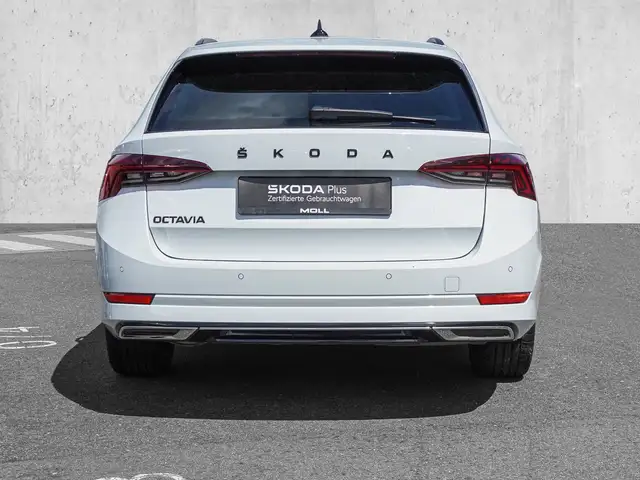 Skoda Octavia view 6