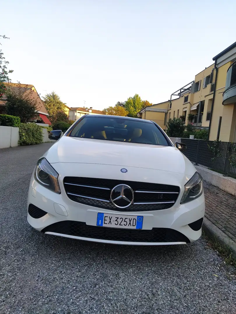 Mercedes-Benz 180 Sport Night Edition - 1