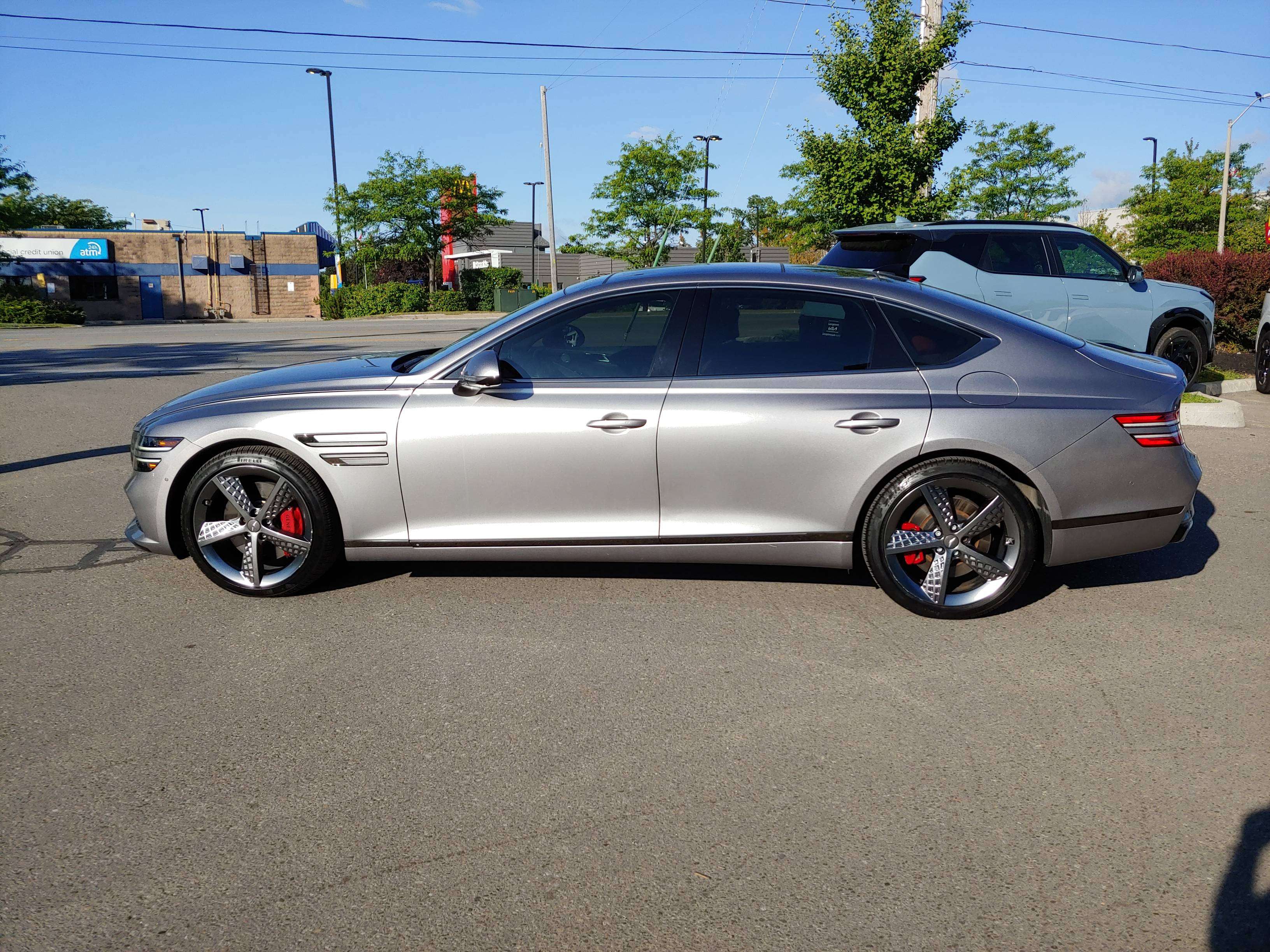 2023 Genesis G80