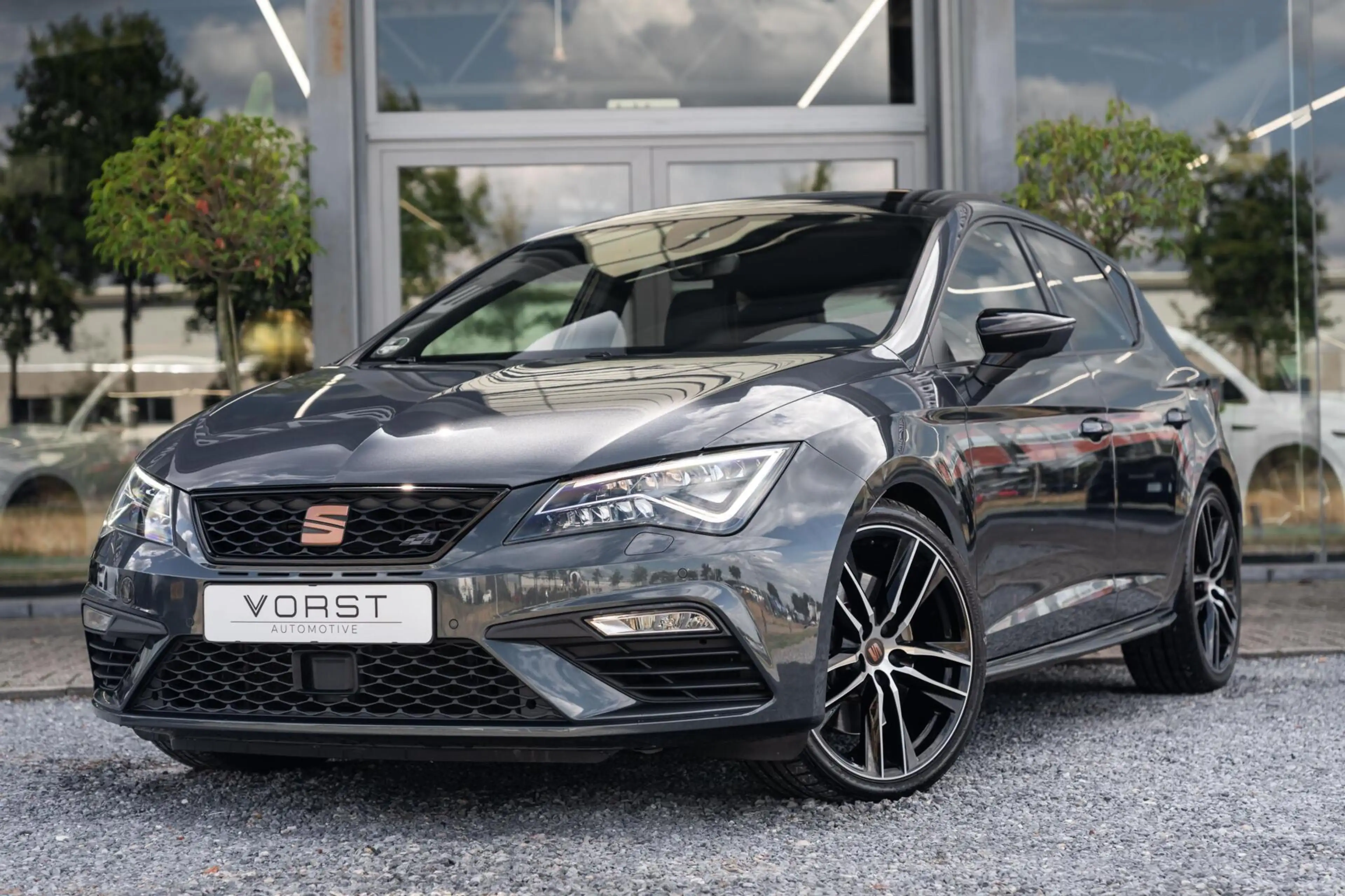 SEAT Leon 2.0 TSI CUPRA Ultimate Edition Pano Beats Carbon