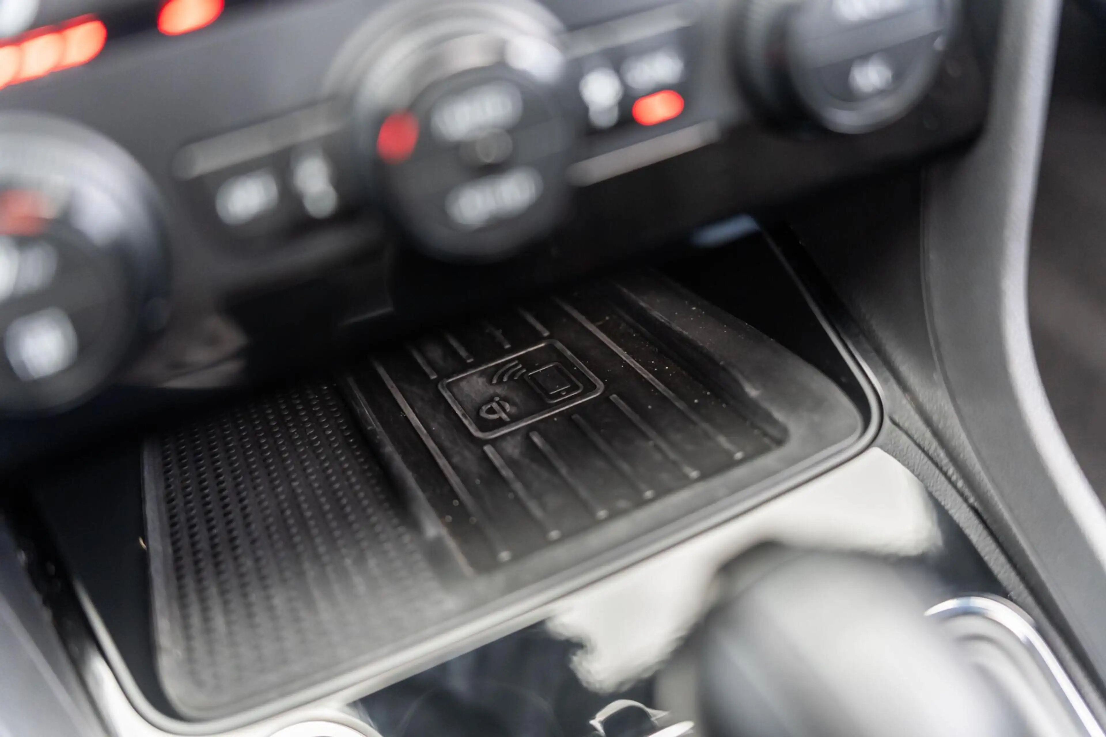 SEAT Leon 2.0 TSI CUPRA Ultimate Edition Pano Beats Carbon — photo 37