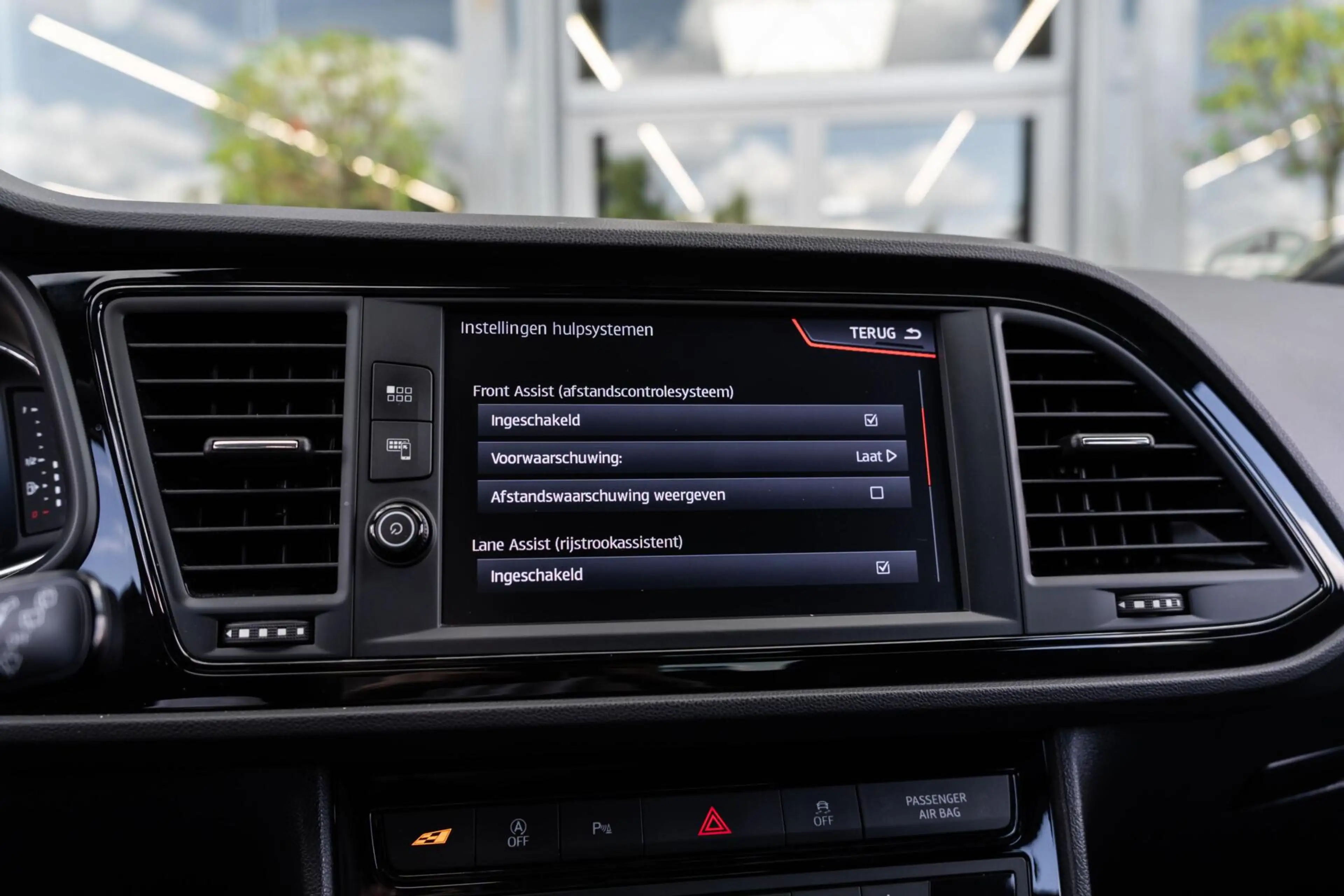 SEAT Leon 2.0 TSI CUPRA Ultimate Edition Pano Beats Carbon — photo 44