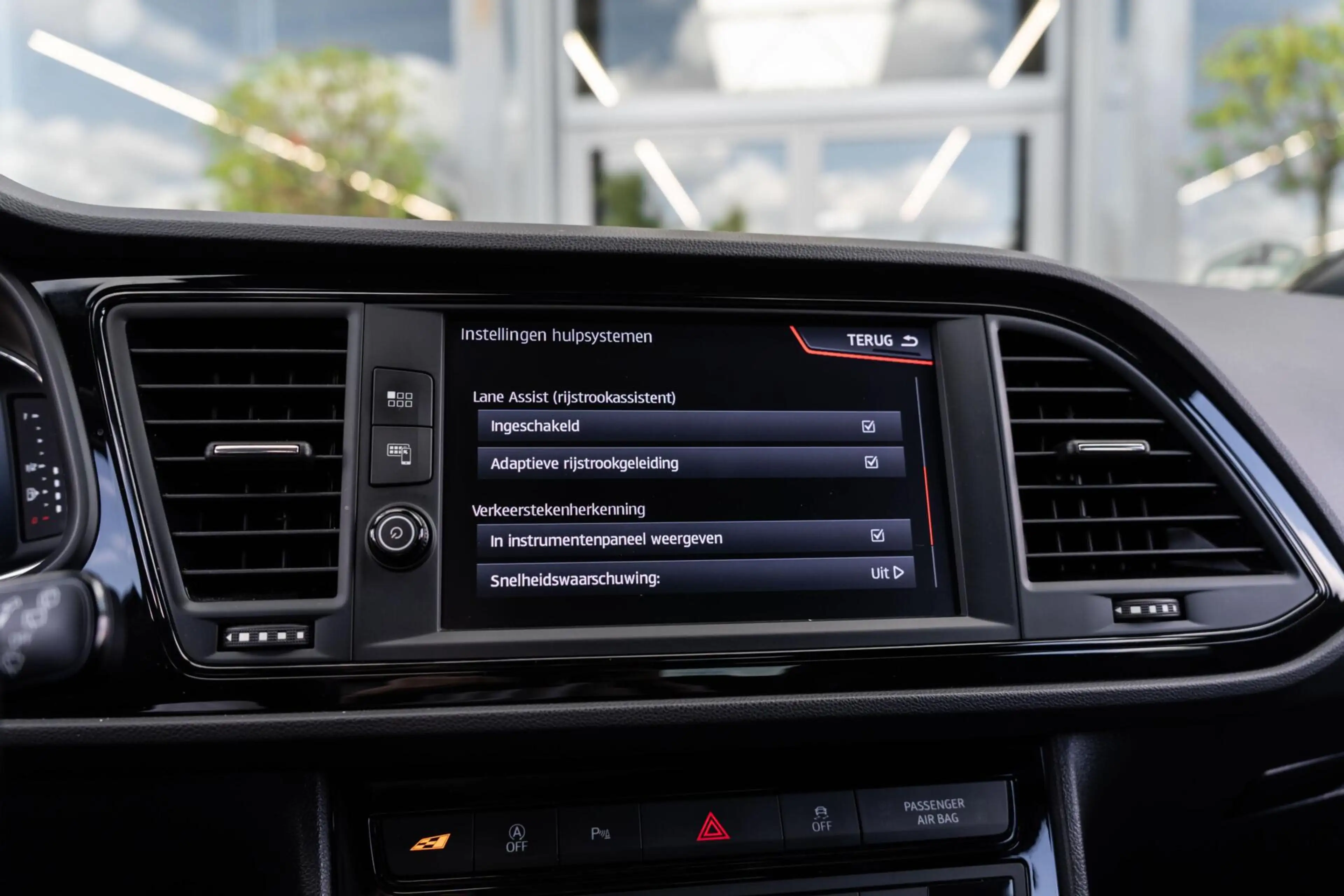 SEAT Leon 2.0 TSI CUPRA Ultimate Edition Pano Beats Carbon — photo 45