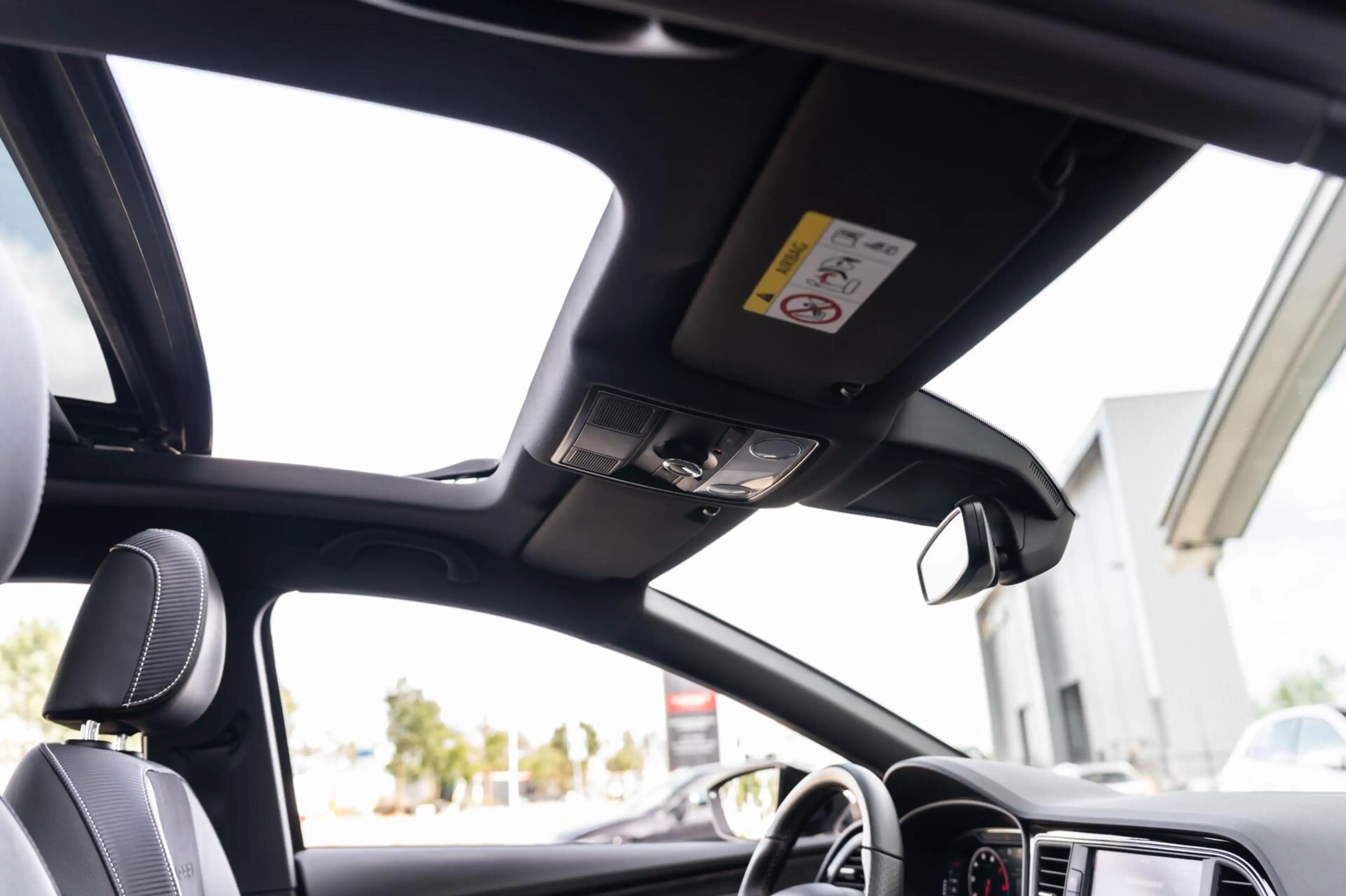 SEAT Leon 2.0 TSI CUPRA Ultimate Edition Pano Beats Carbon — photo 31