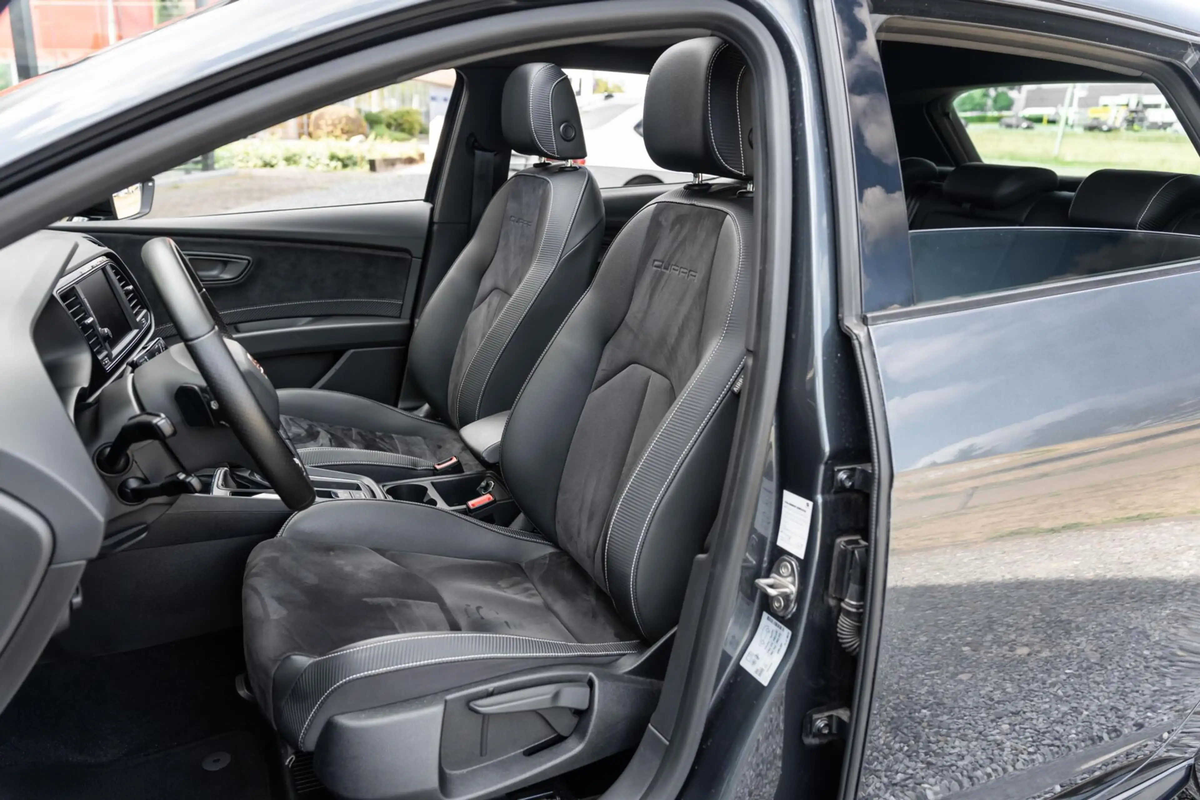 SEAT Leon 2.0 TSI CUPRA Ultimate Edition Pano Beats Carbon — photo 22