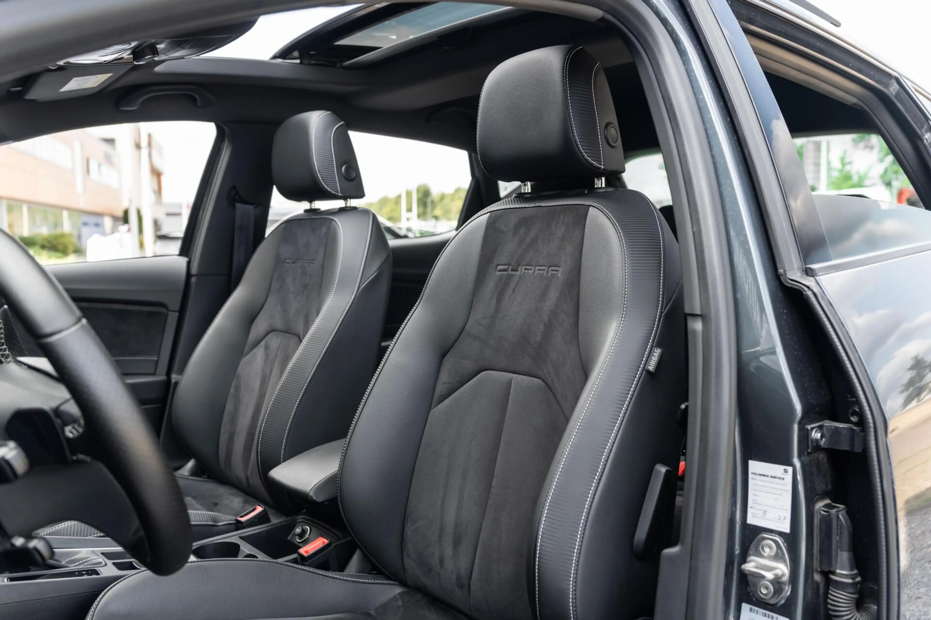 SEAT Leon 2.0 TSI CUPRA Ultimate Edition Pano Beats Carbon — photo 23