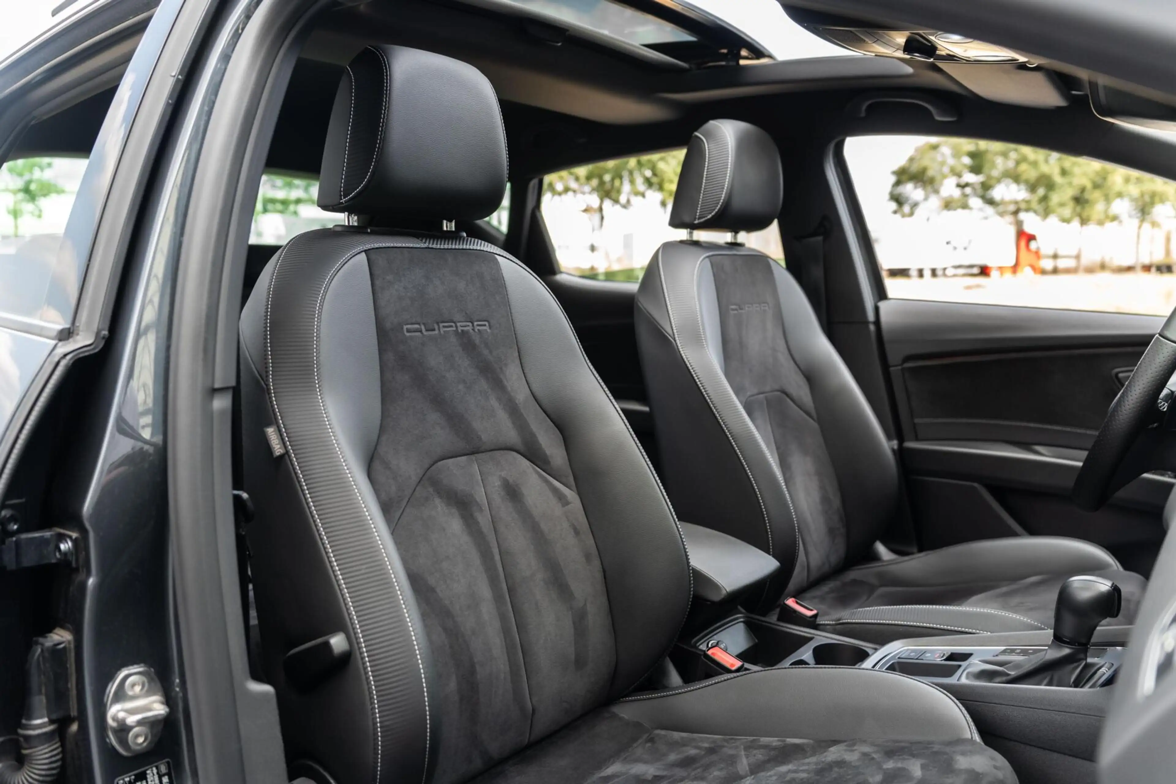 SEAT Leon 2.0 TSI CUPRA Ultimate Edition Pano Beats Carbon — photo 25