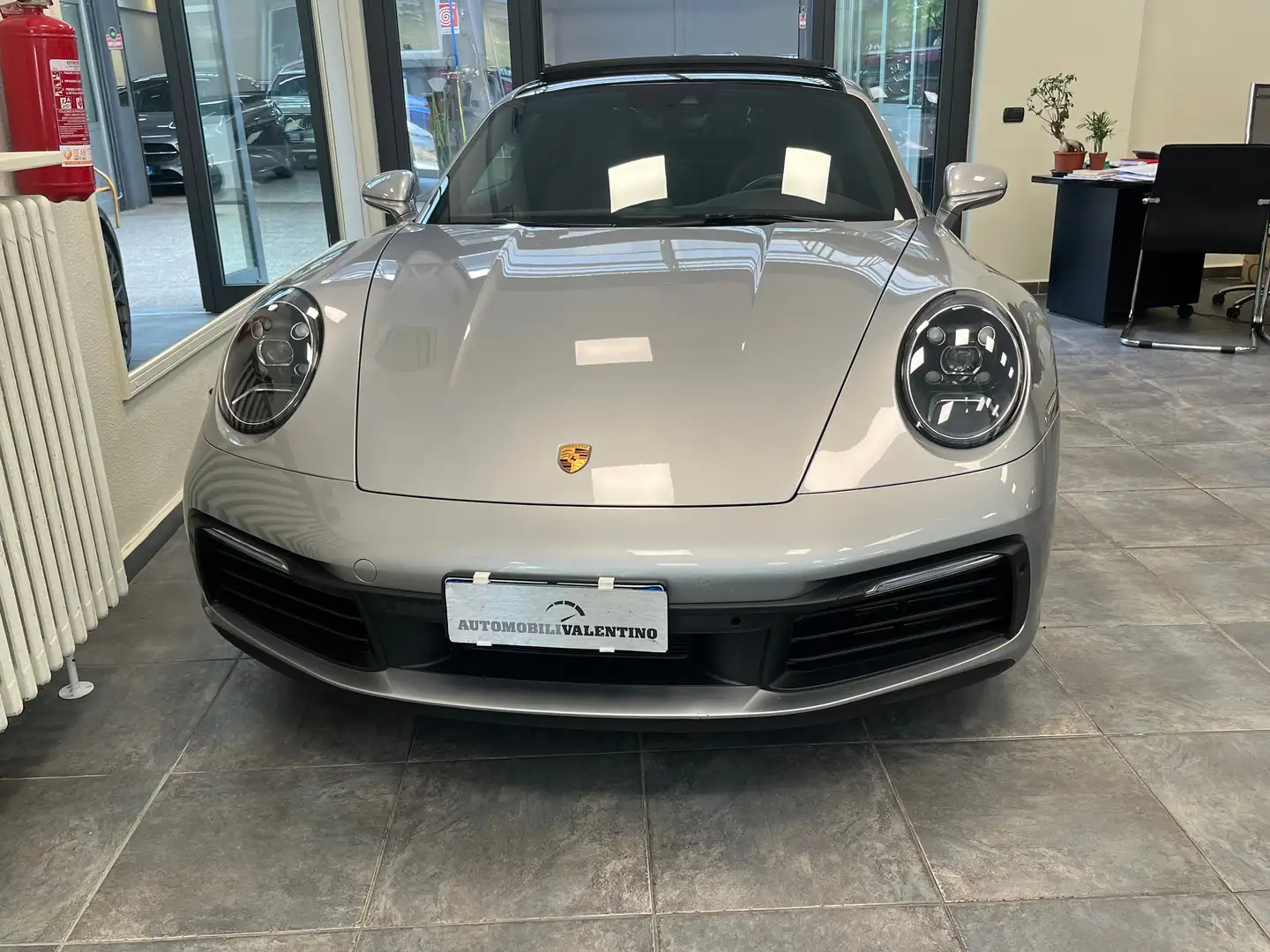 Porsche 992 911 Coupe 3.0 Carrera 4S auto Grijs - 1