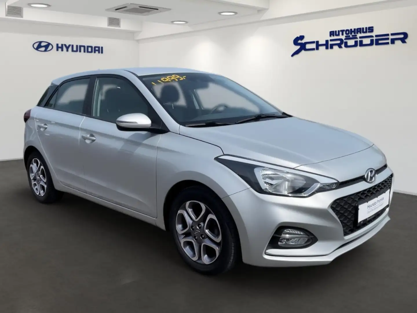 Hyundai i20 1.2 Trend Klimaanlage Sitzheizung Silber - 2