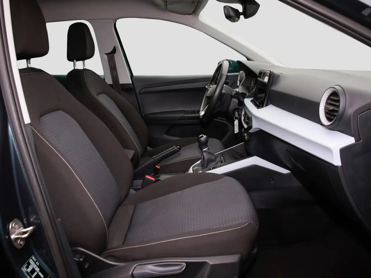 SEAT Arona 1.0 TSI Style Navi/RFK/LED 7