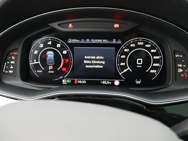 Audi RSQ8 view 14