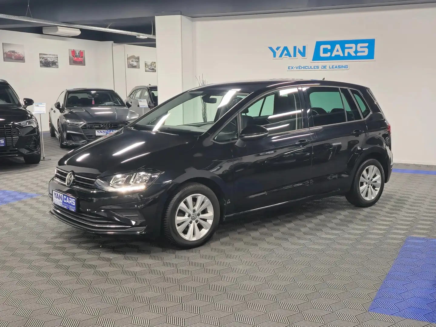 Volkswagen Golf Sportsvan 1.0 TSI * COMFORTLINE * CARPLAY+CAM+AAC * TOP ETAT Noir - 1