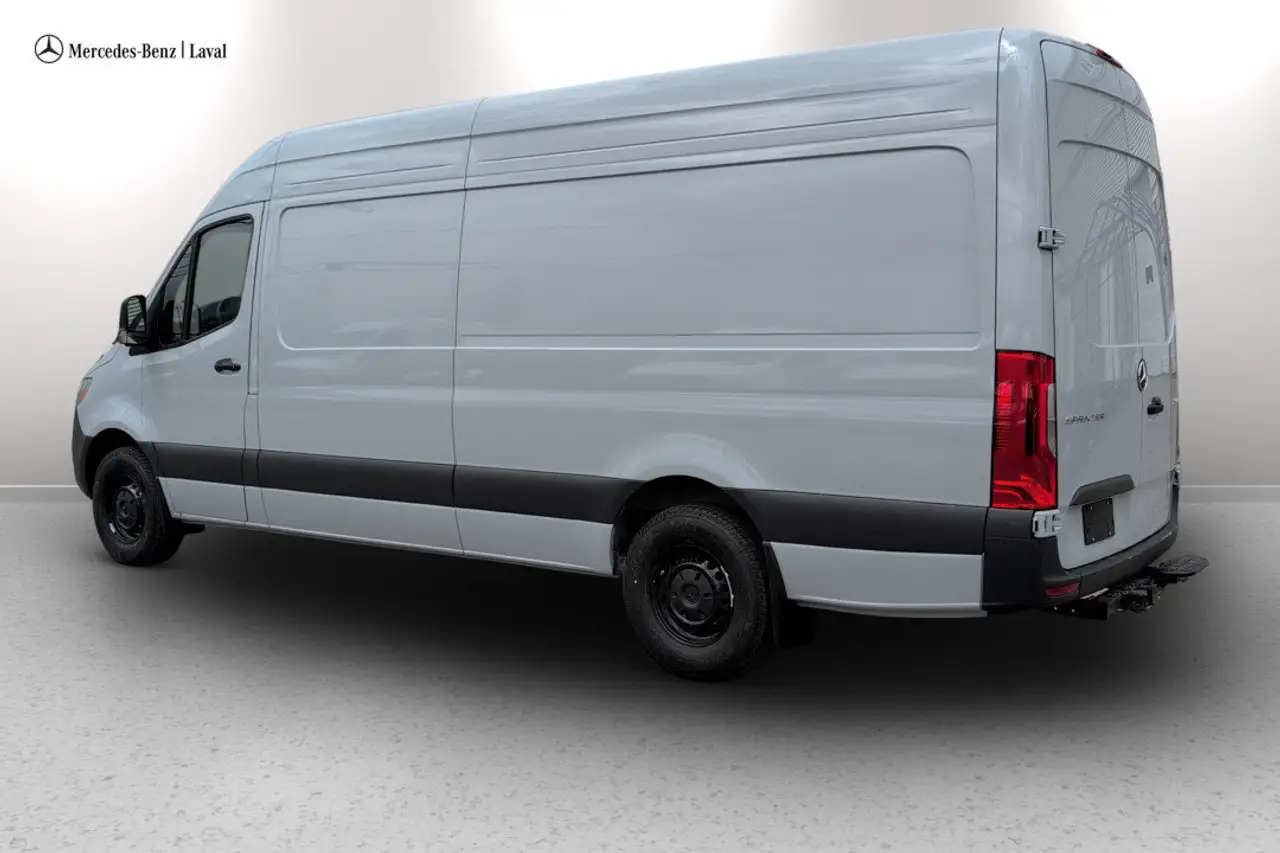 Mercedes-Benz Sprinter снимка Mercedes-Benz Sprinter