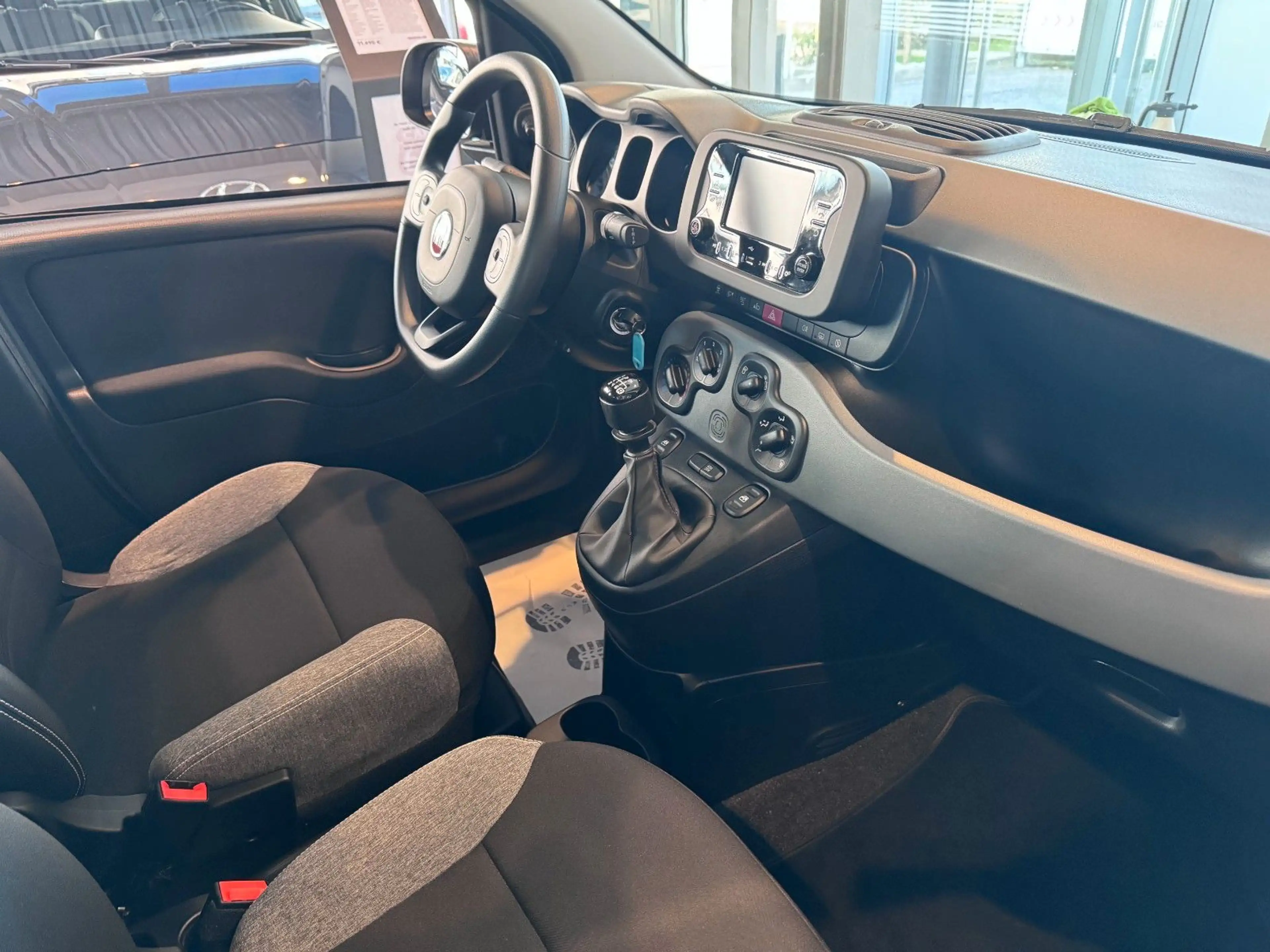 Fiat Panda Base — photo 11