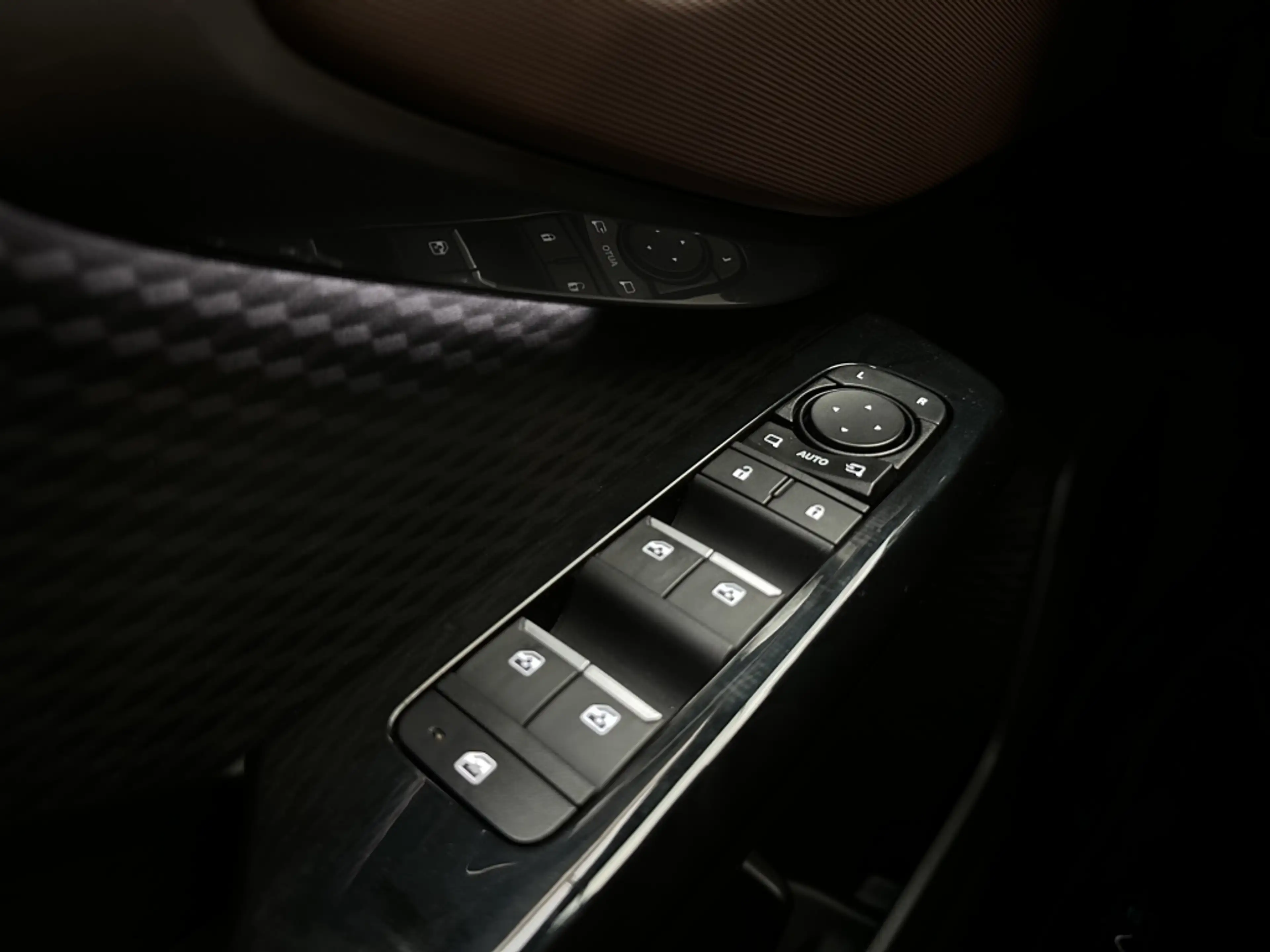Suzuki Vitara E-VITARA Style 61 kWh [ NU BIJ ONS IN DE SHOWROOM — photo 25