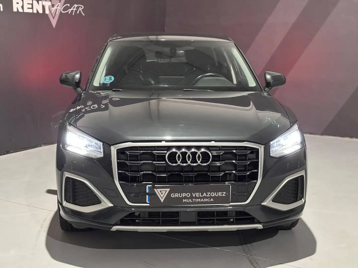 Audi Q2 30 TDI Advanced 85kW Grau - 2