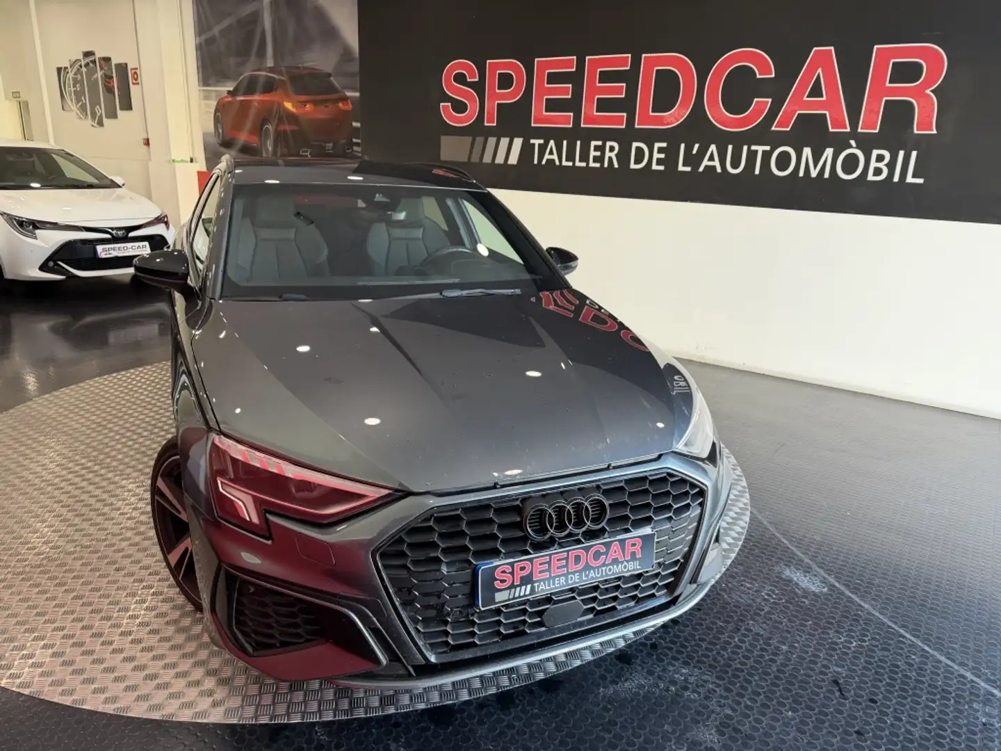 Audi A3 Sedán 35TDI S line Stronic Grigio - 1