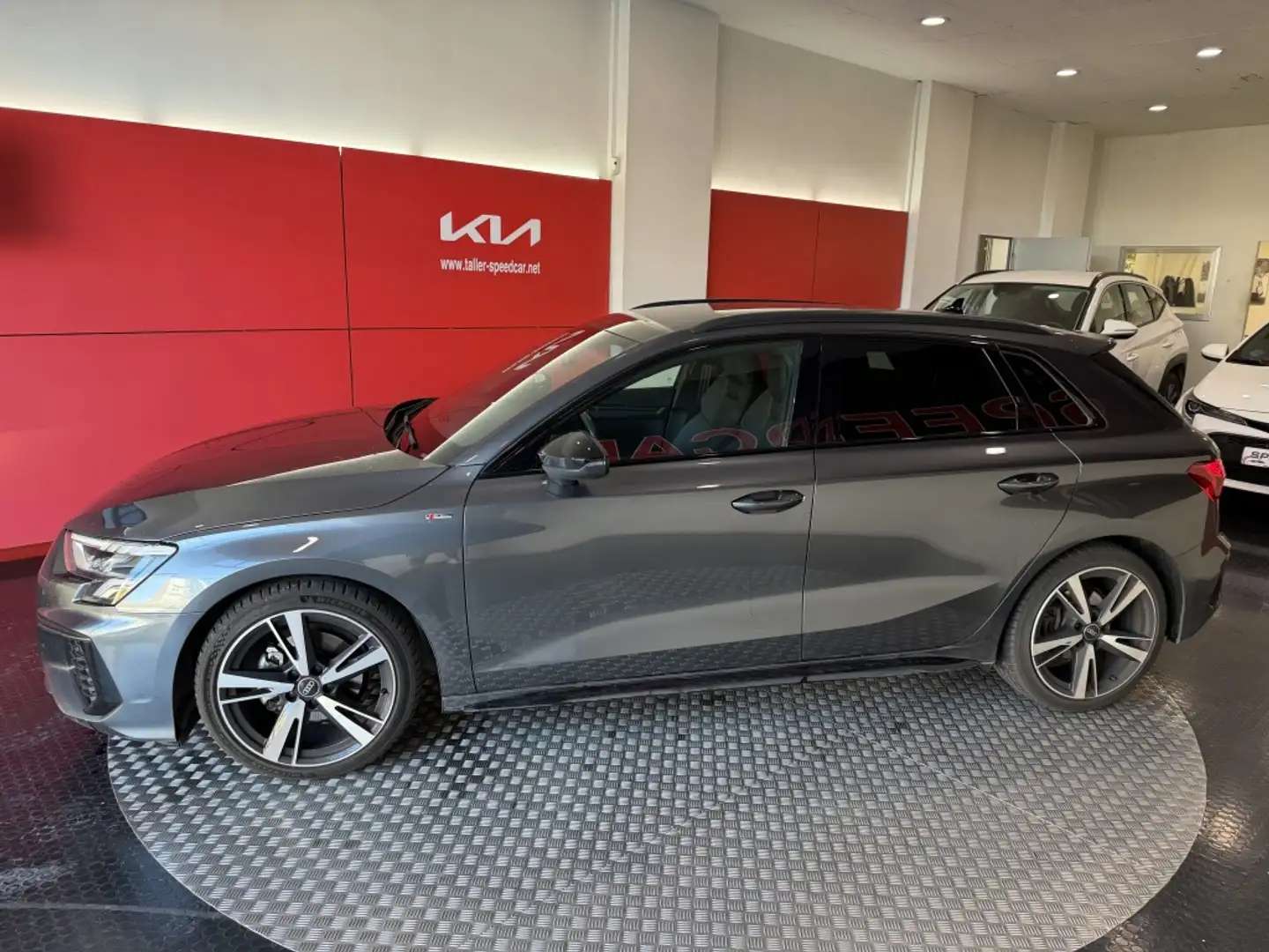 Audi A3 Sedán 35TDI S line Stronic Grigio - 2