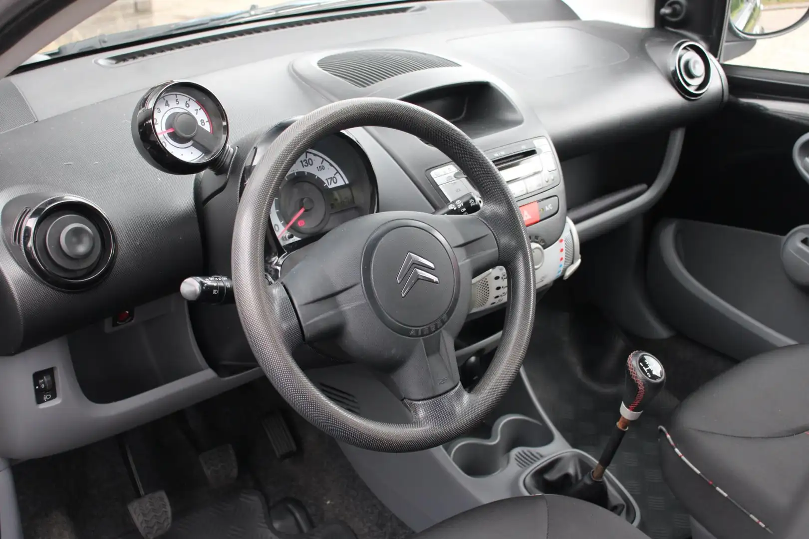 Citroen C1 1.0-12V Selection - AIRCO, 5 DEURS, TOERENTELLER, Zwart - 2