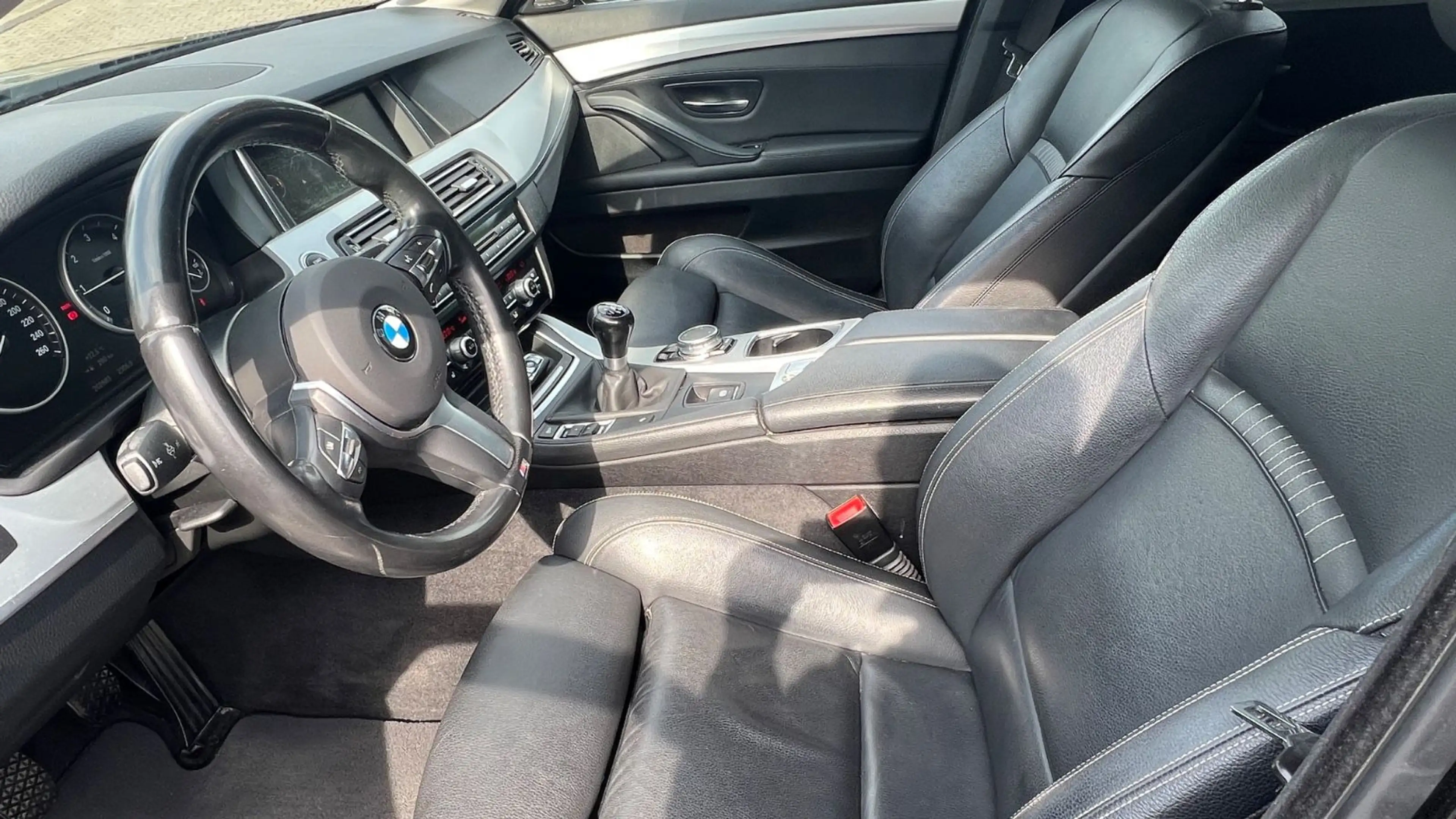 BMW 520 d Touring 520 d — photo 7