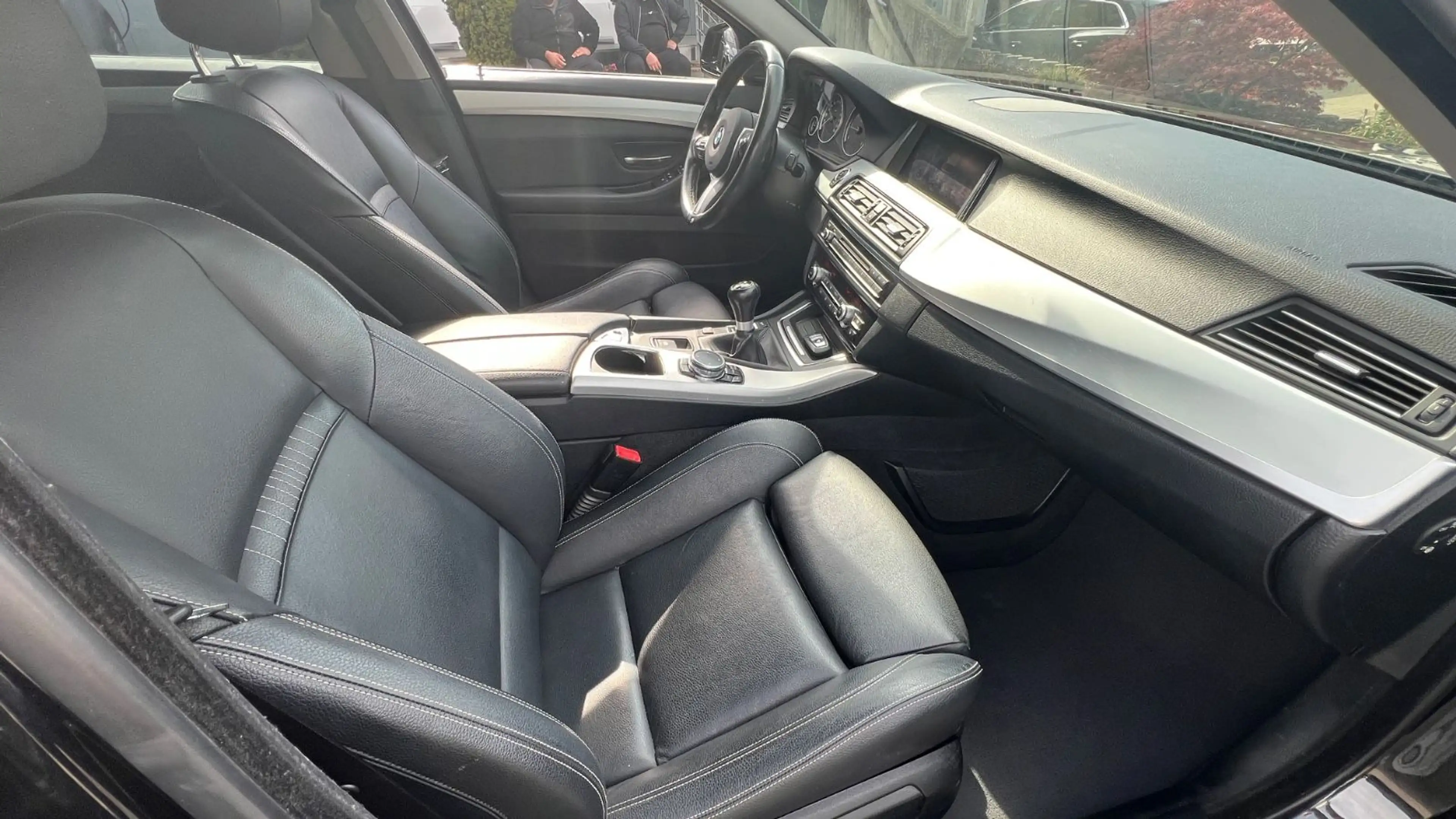 BMW 520 d Touring 520 d — photo 3