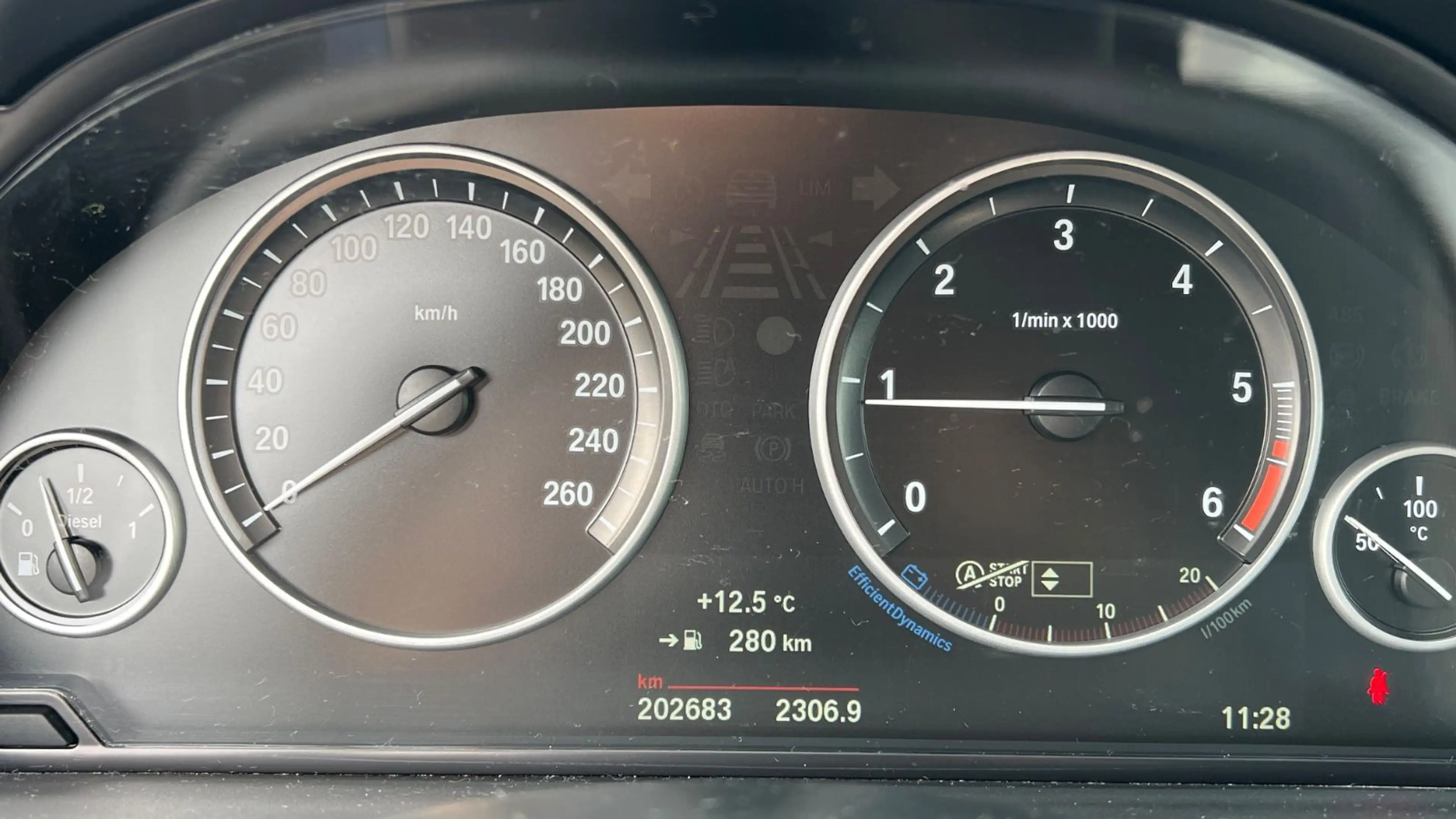 BMW 520 d Touring 520 d — photo 12