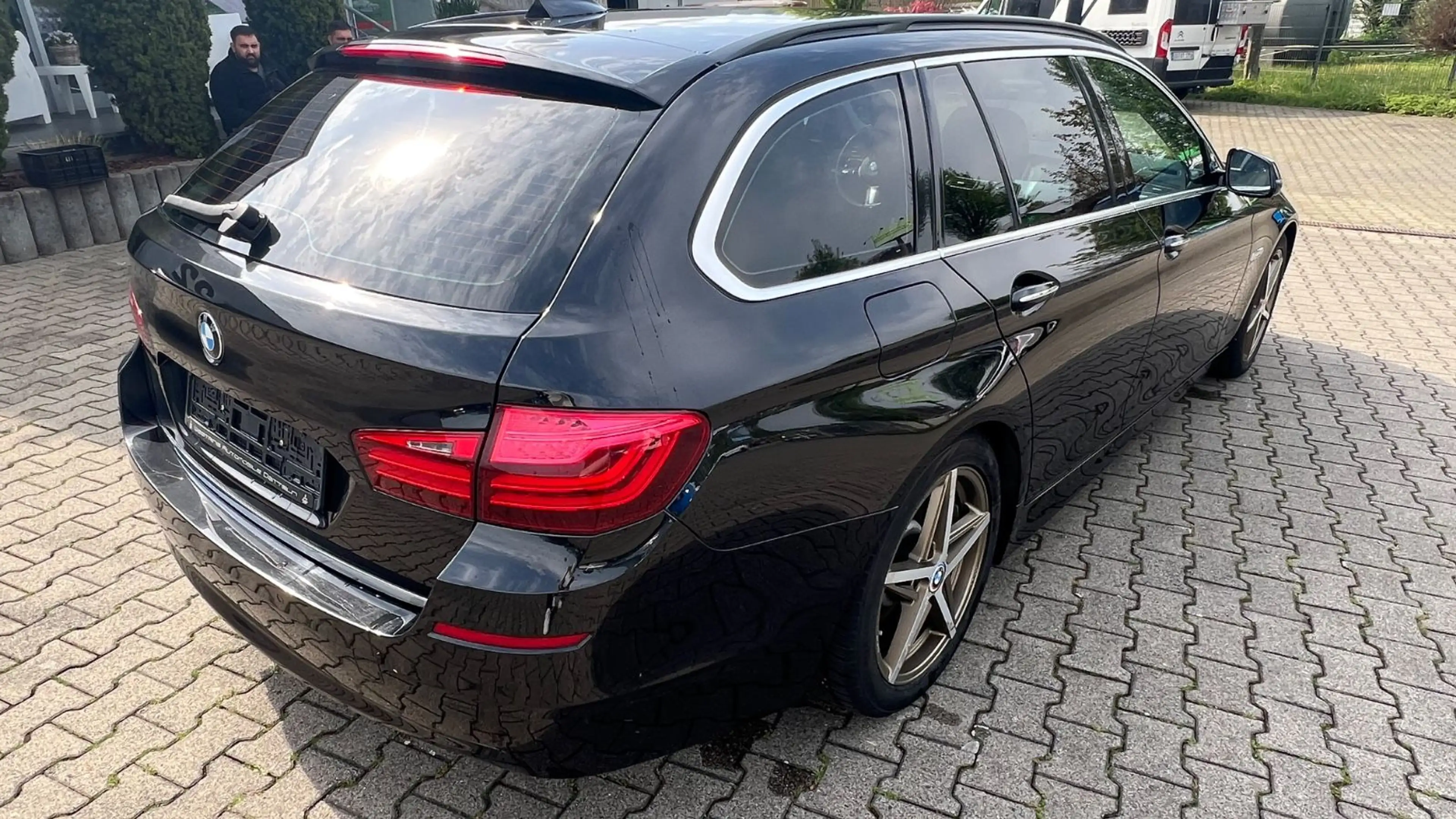 BMW 520 d Touring 520 d — photo 2