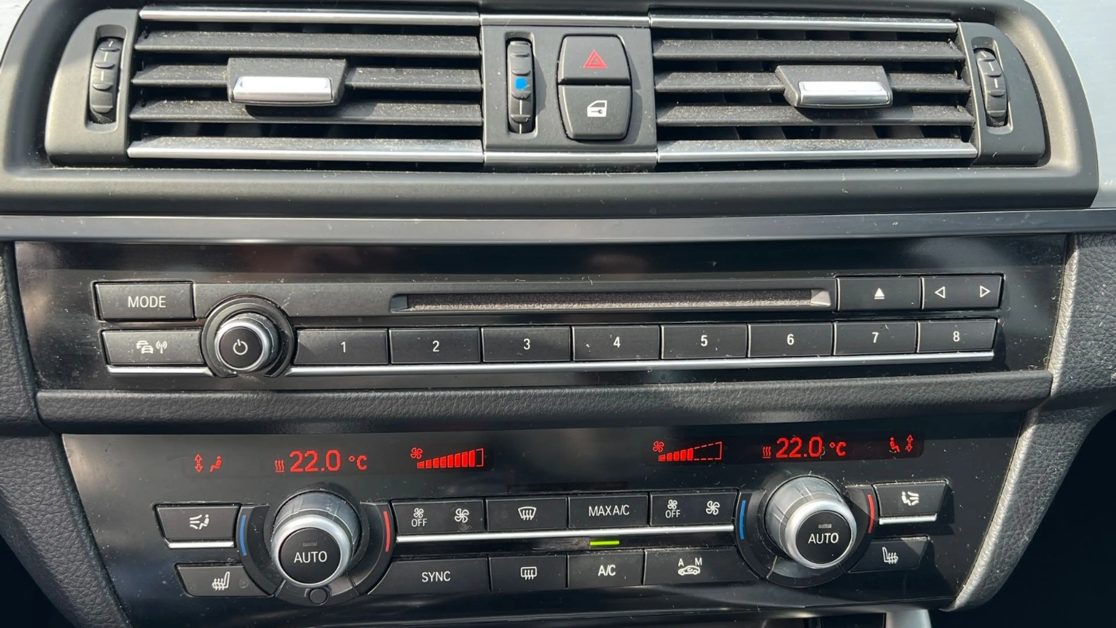 BMW 520 d Touring 520 d — photo 14