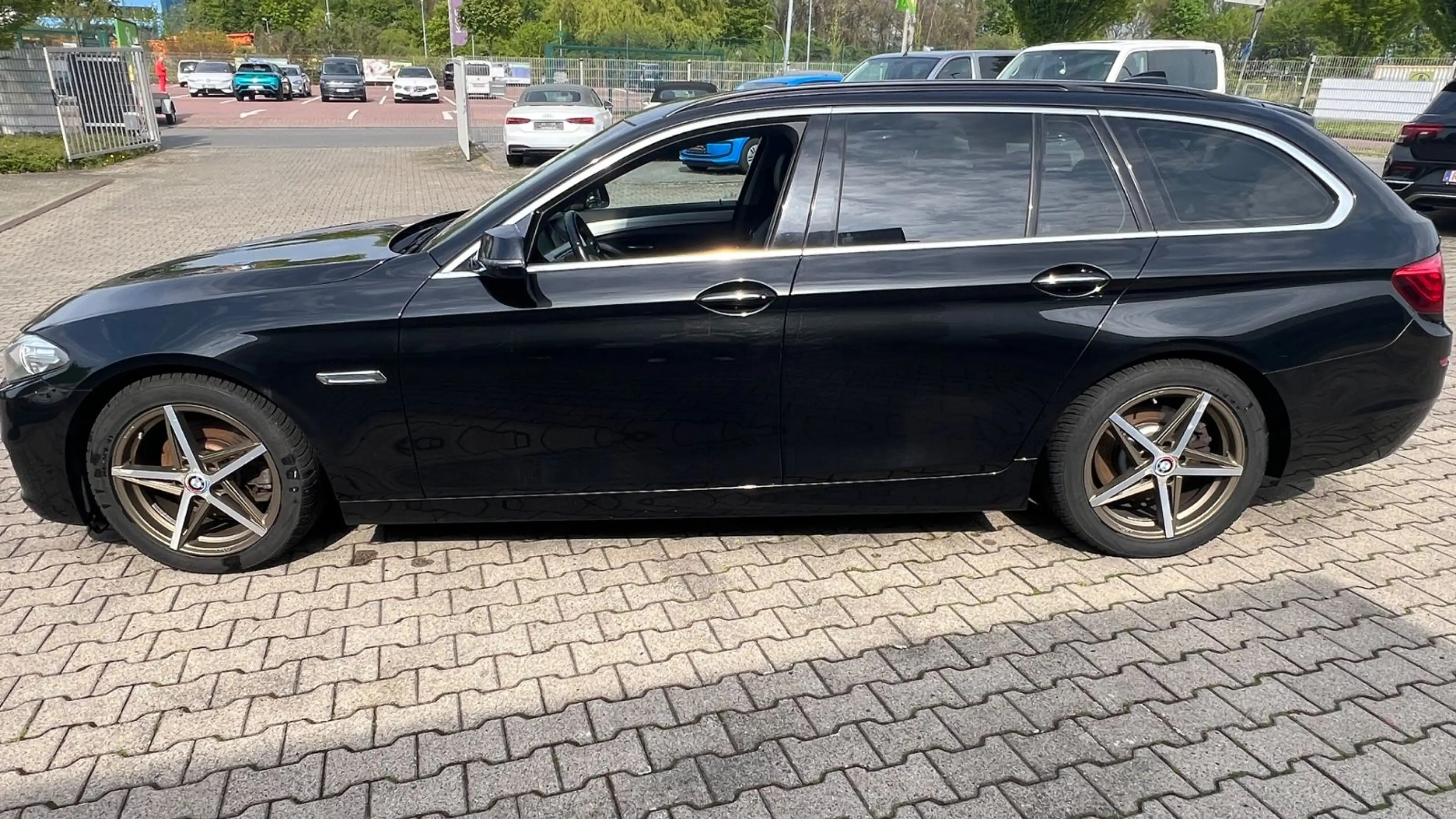 BMW 520 d Touring 520 d — photo 9