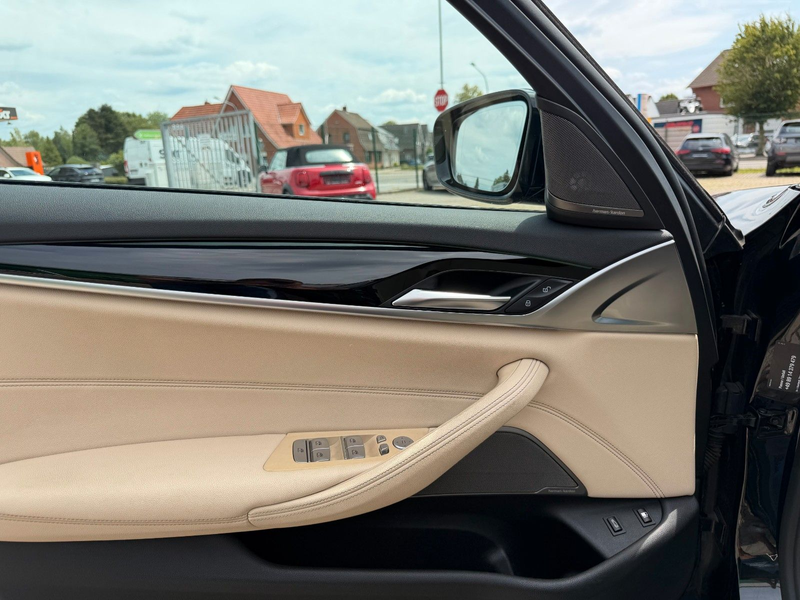 BMW 530 e Limousine*M Sport*LED*Harman/kardon*20"Alu — photo 11