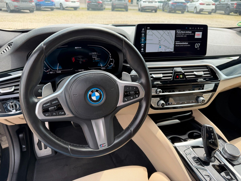 BMW 530 e Limousine*M Sport*LED*Harman/kardon*20"Alu — photo 14
