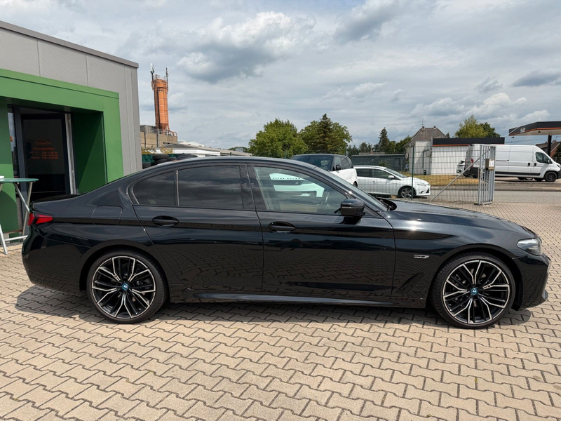 BMW 530 e Limousine*M Sport*LED*Harman/kardon*20"Alu — photo 8