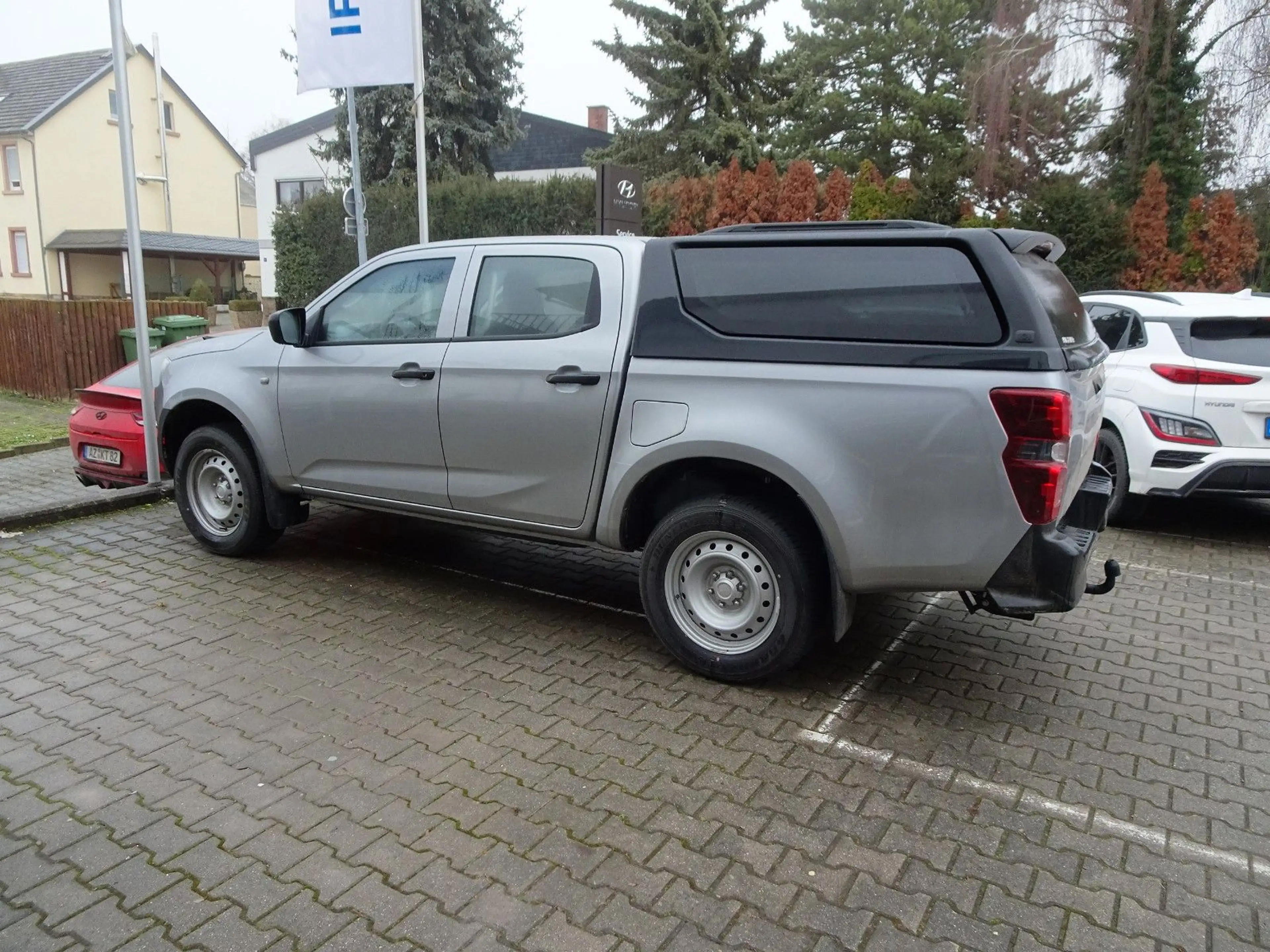Isuzu D-Max Double Cab "L", Hardtop, AHK usw. — photo 2