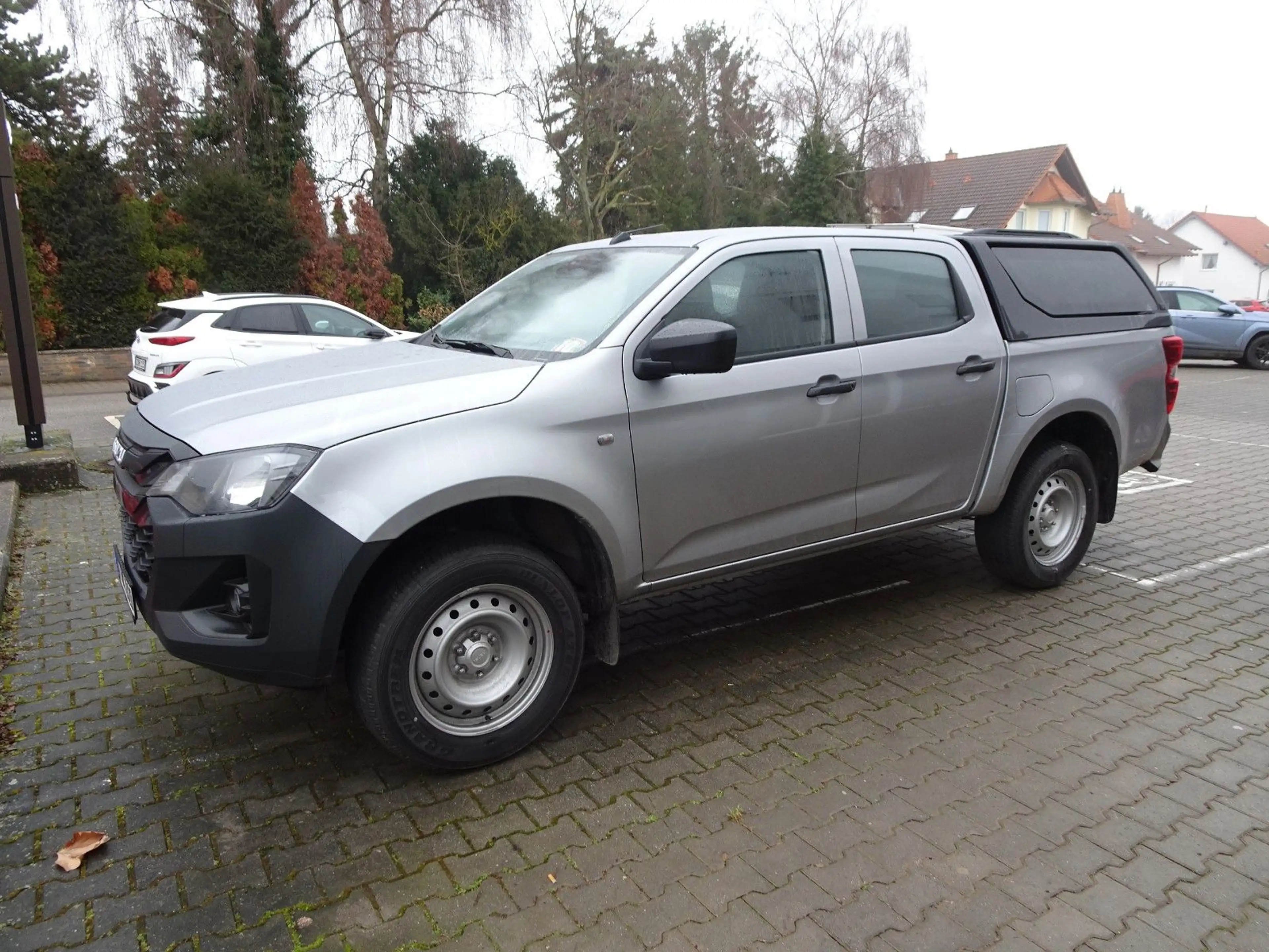 Isuzu D-Max Double Cab "L", Hardtop, AHK usw.