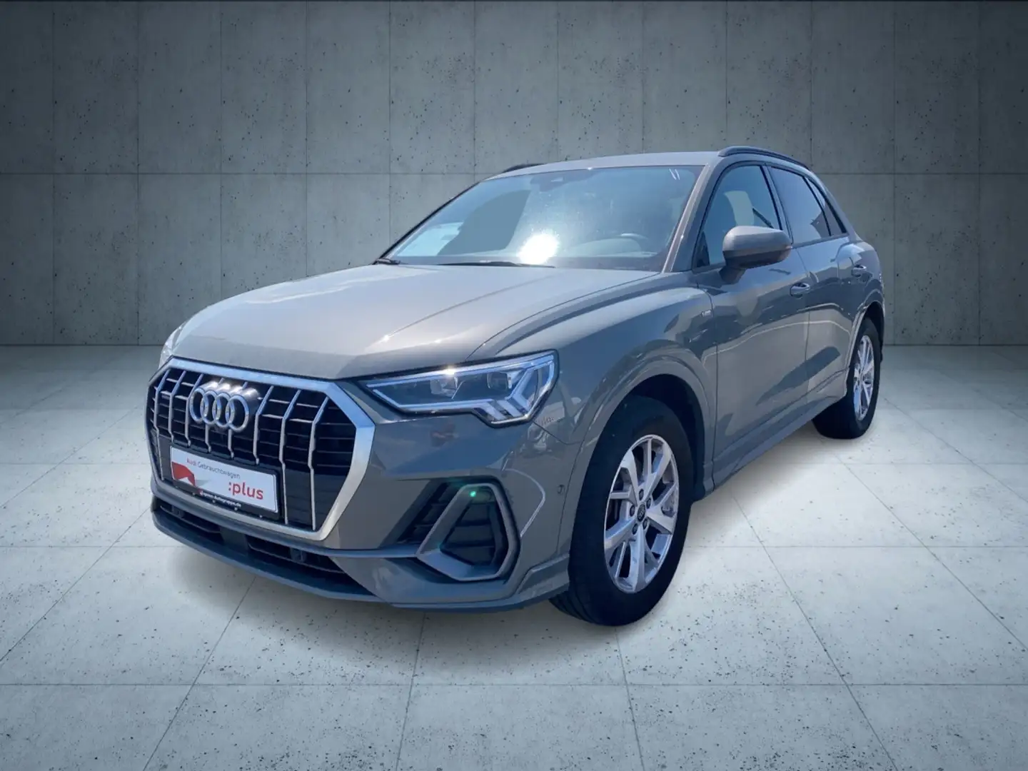Audi Q3 S line 45 TFSI qu. S tr. LED FLA ParkAss 18 Grijs - 2