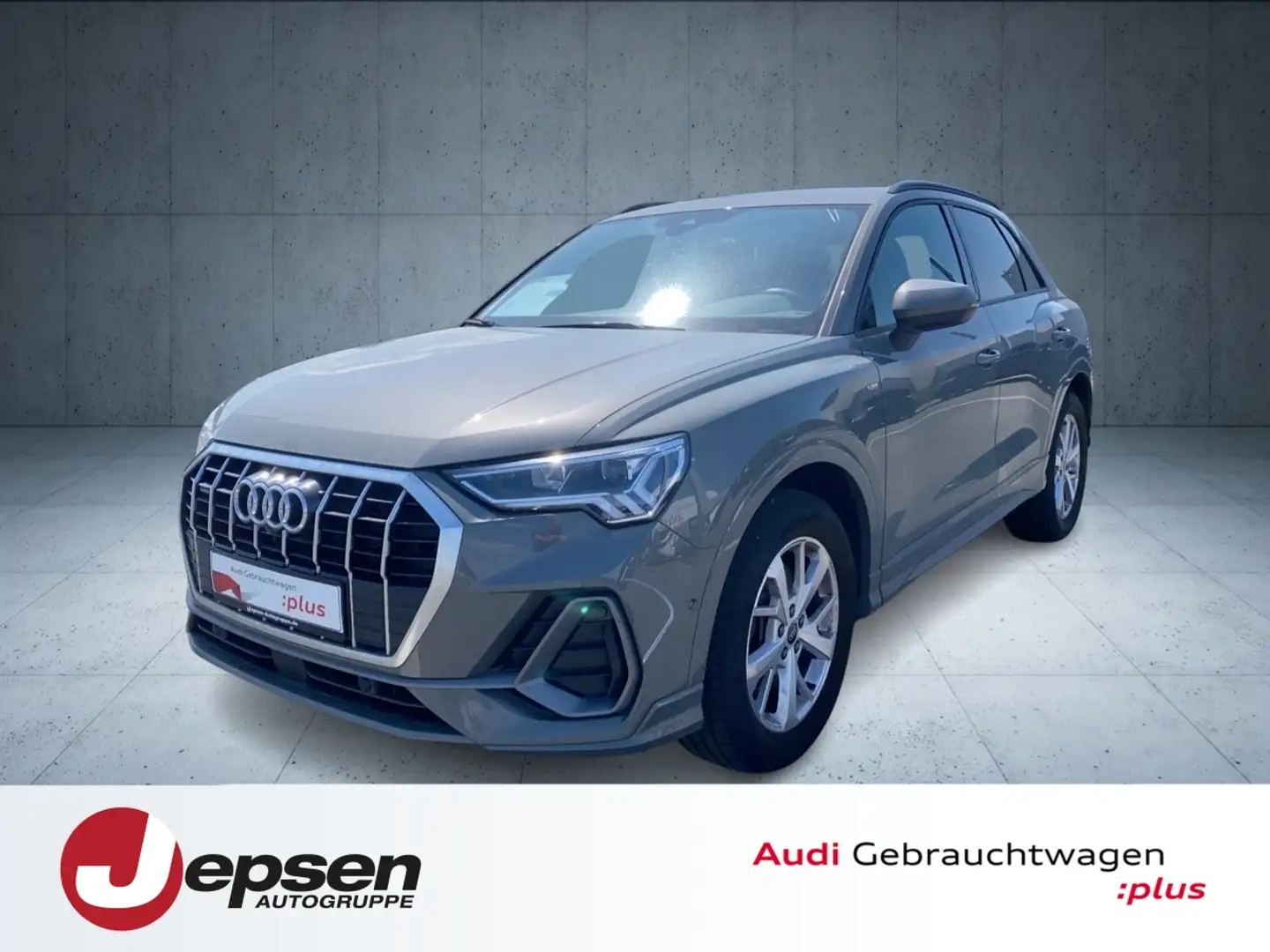 Audi Q3 S line 45 TFSI qu. S tr. LED FLA ParkAss 18 Grijs - 1
