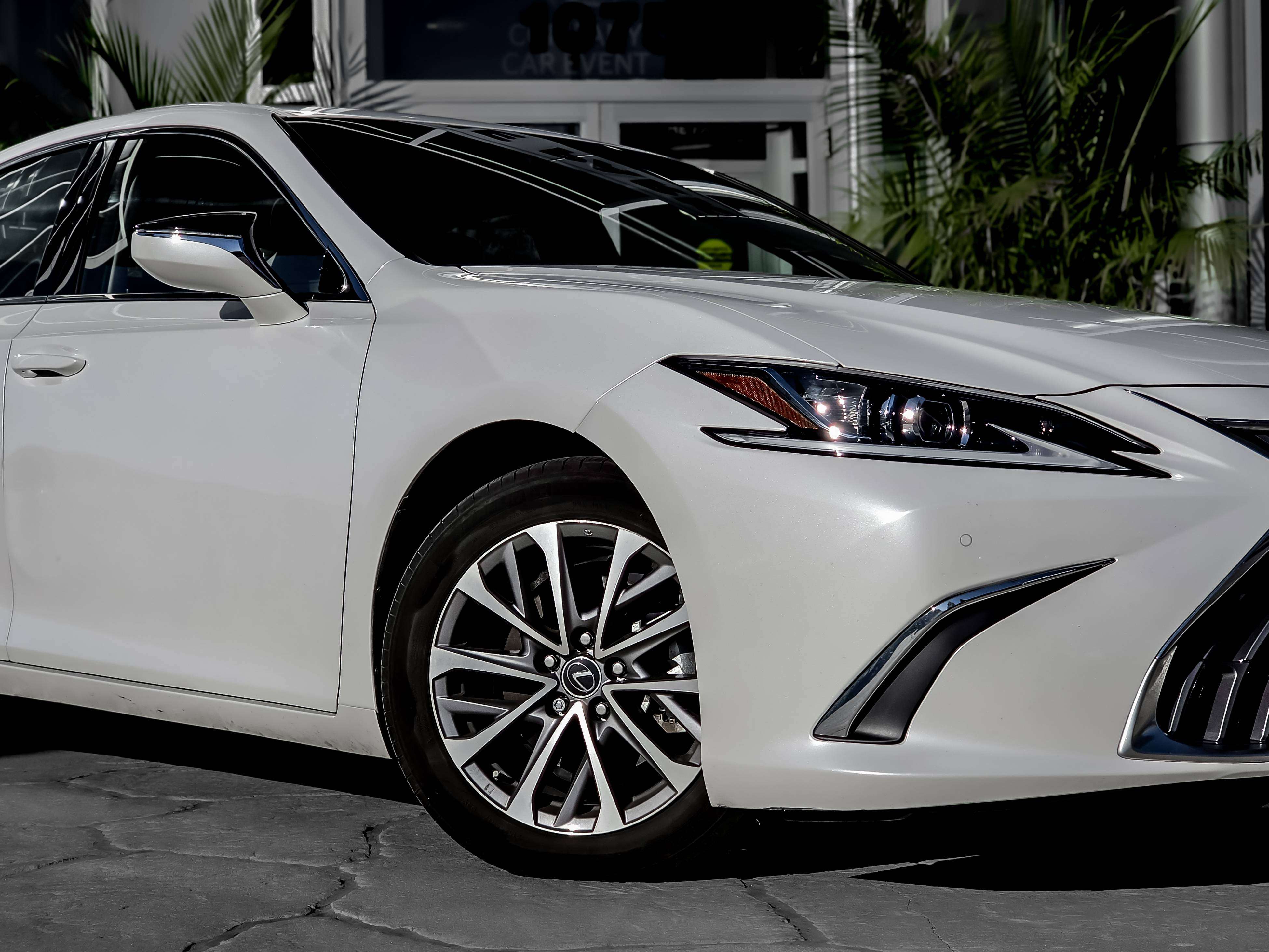 2025 Lexus ES