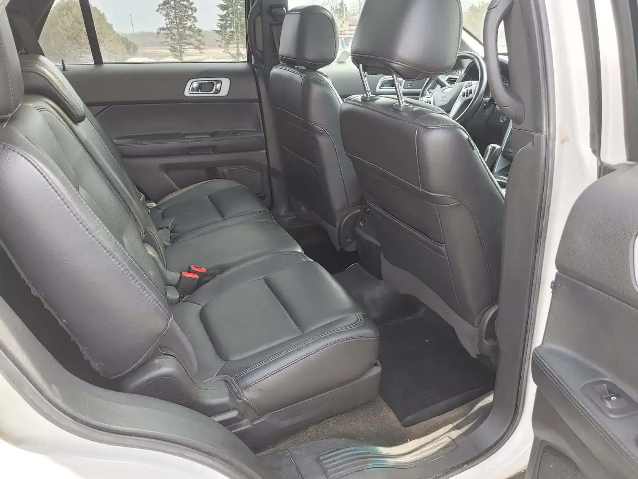 Ford Explorer снимка Ford Explorer