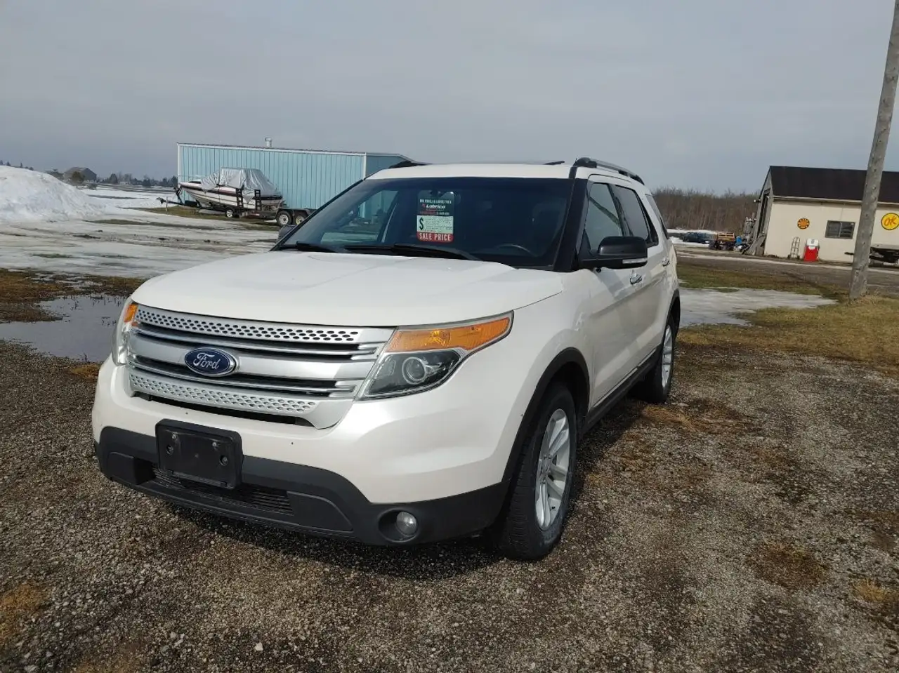 Ford Explorer снимка Ford Explorer