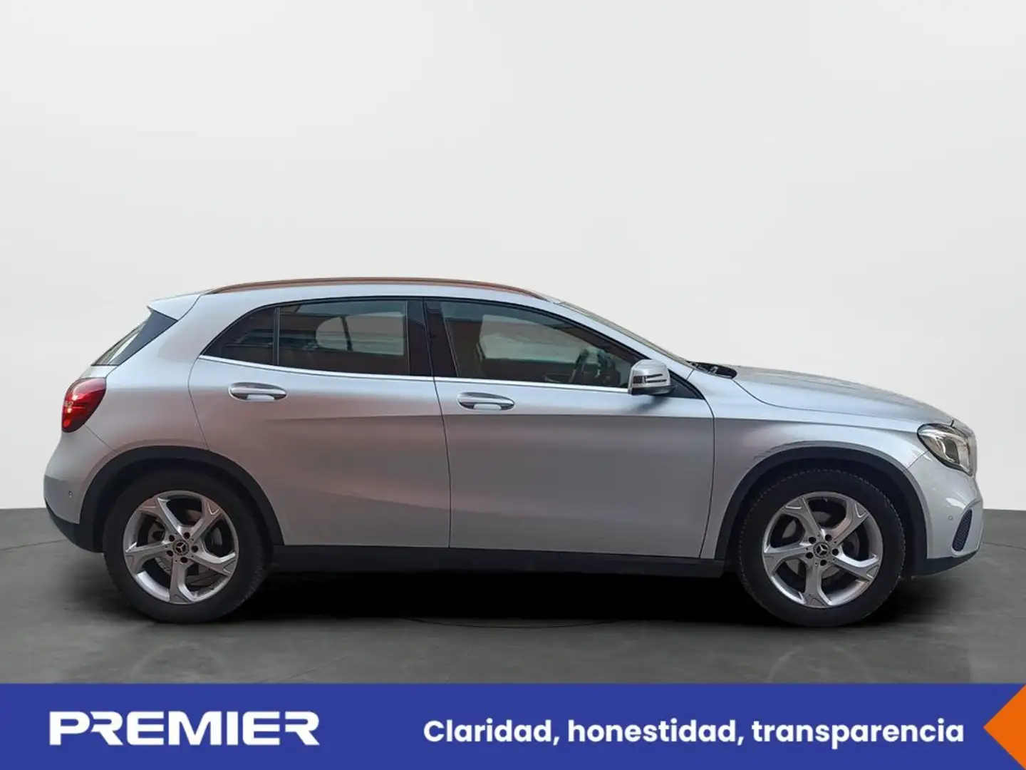 Mercedes-Benz GLA 200 Gris - 1