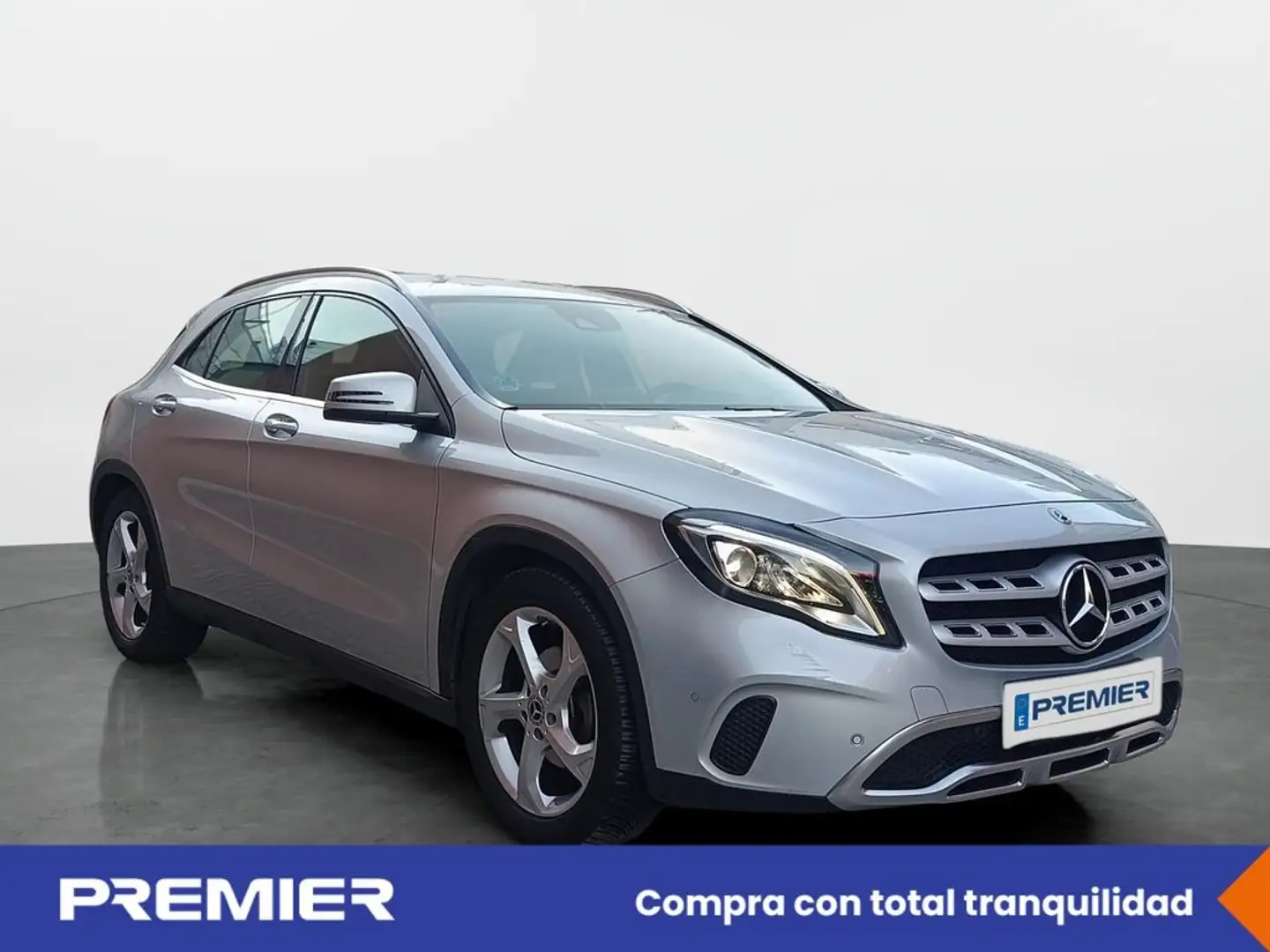 Mercedes-Benz GLA 200 Gris - 2