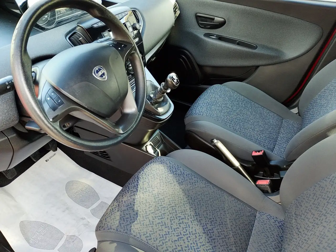 Lancia Ypsilon 2021 — фото 9