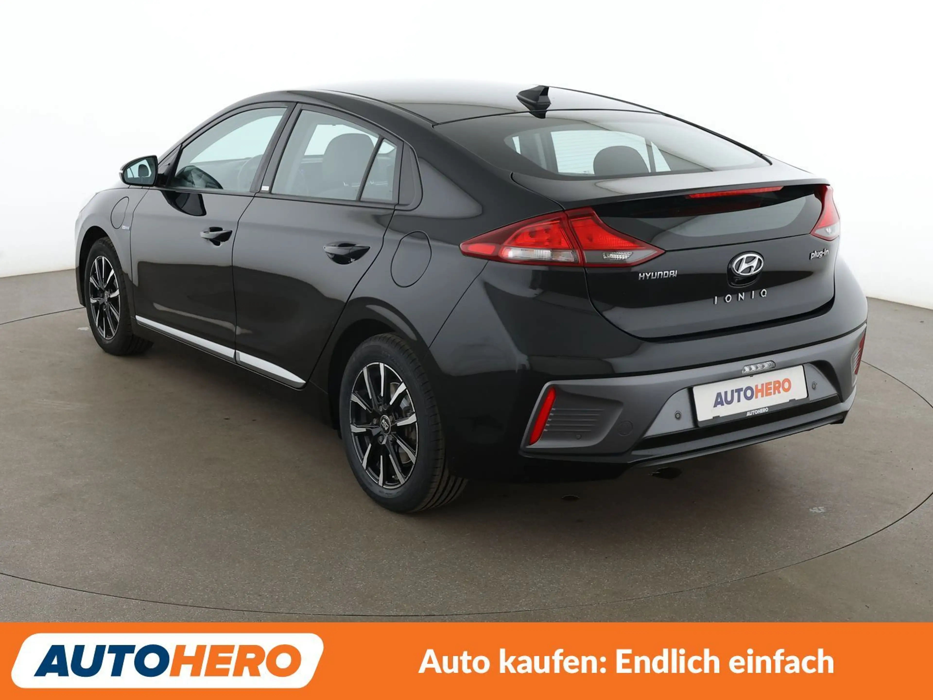 Hyundai IONIQ 1.6 Plug-in Hybrid Trend — photo 4